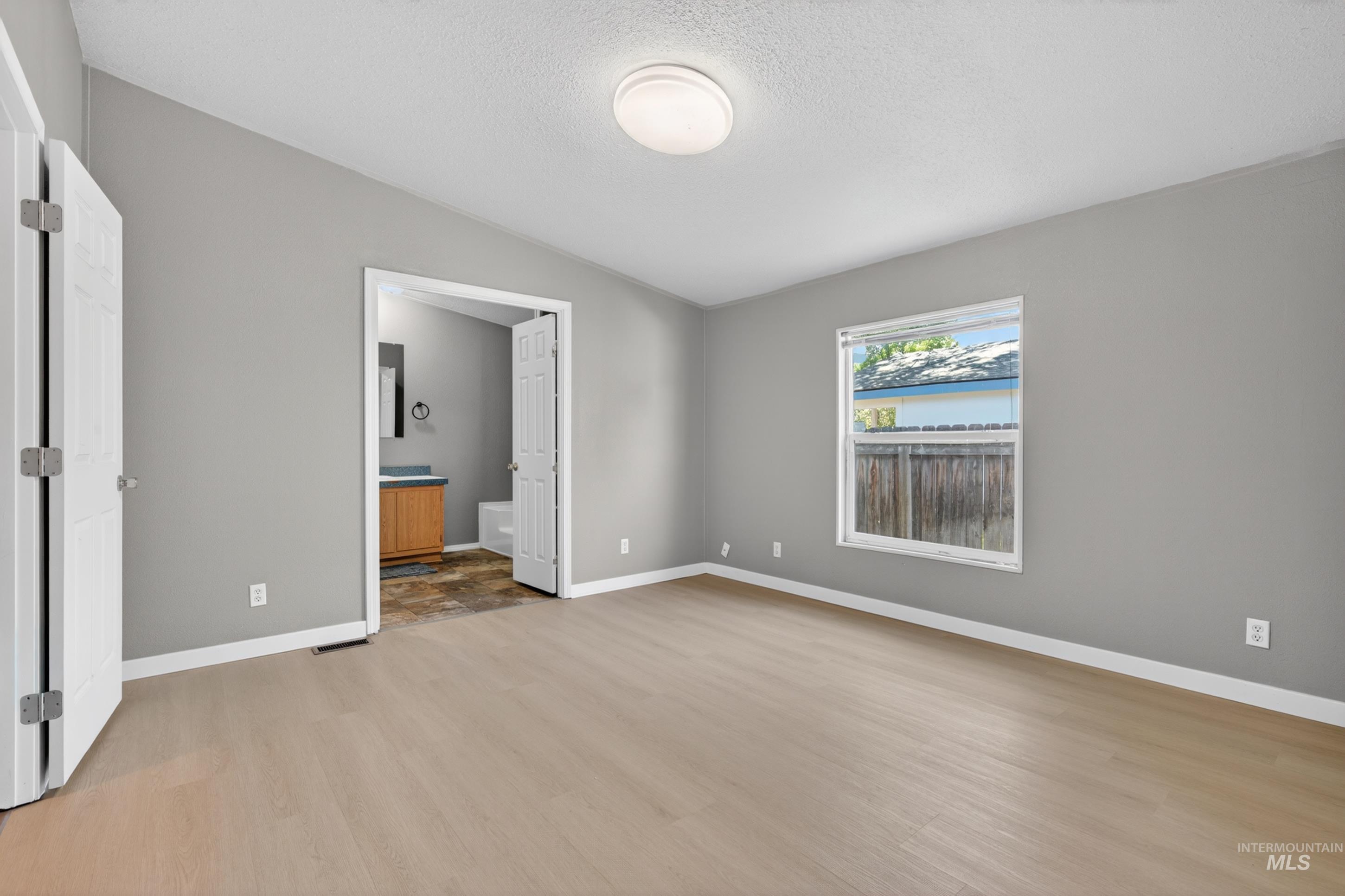 709 Liberty Ln, Emmett, Idaho 83617-3792, 3 Bedrooms, 2 Bathrooms, Residential For Sale, Price $119,900,MLS 98990174