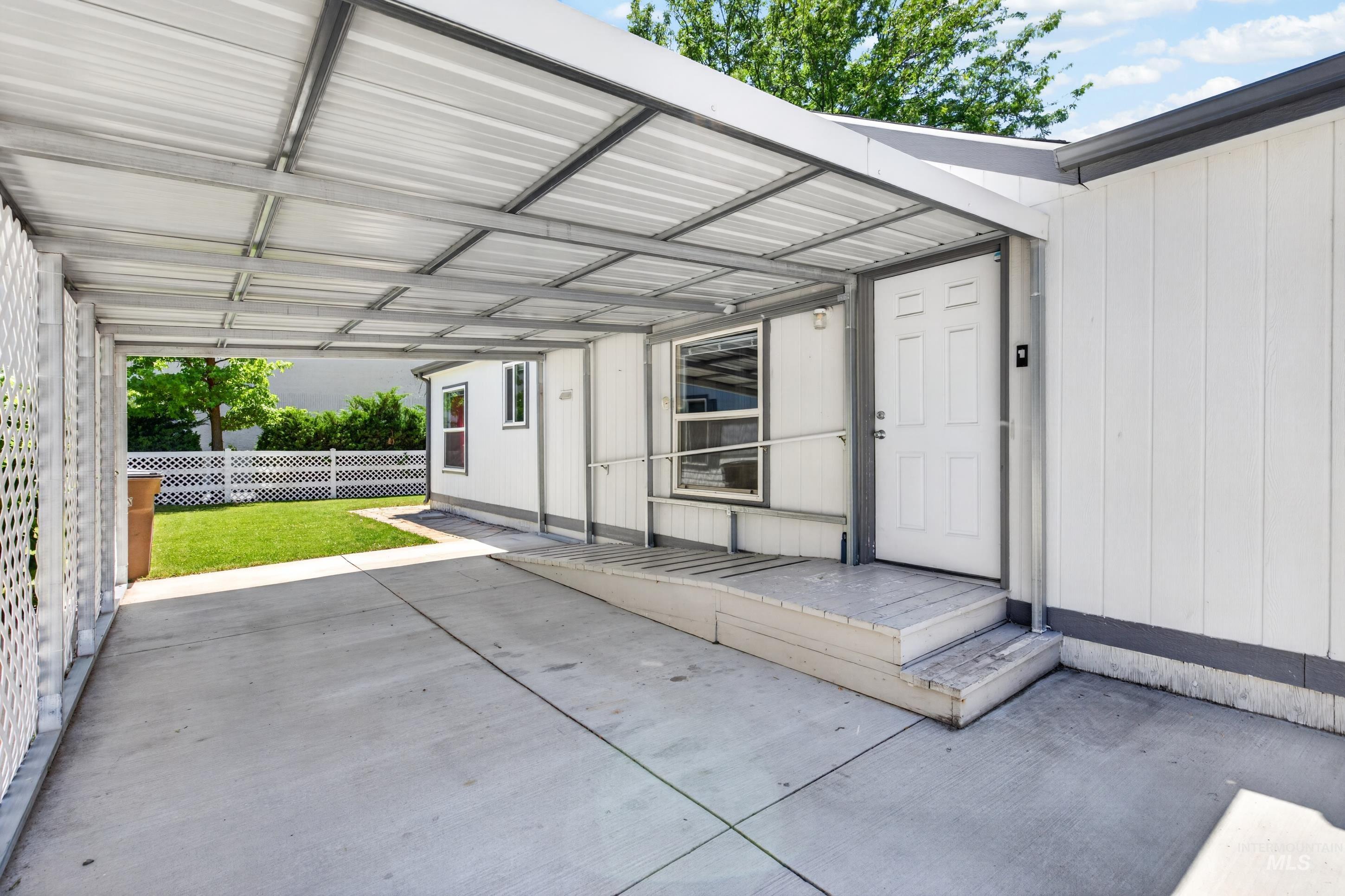 709 Liberty Ln, Emmett, Idaho 83617-3792, 3 Bedrooms, 2 Bathrooms, Residential For Sale, Price $119,900,MLS 98990174