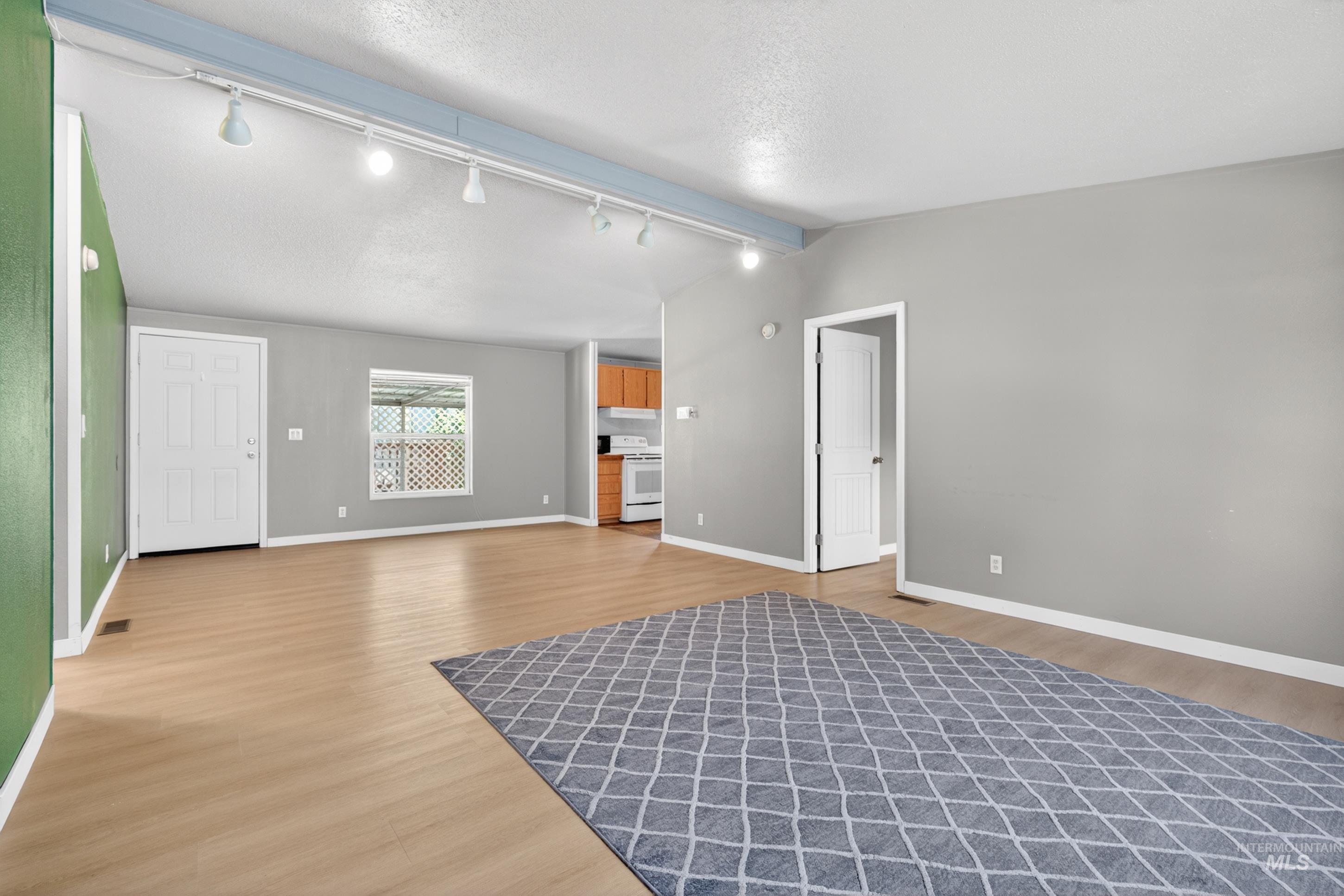 709 Liberty Ln, Emmett, Idaho 83617-3792, 3 Bedrooms, 2 Bathrooms, Residential For Sale, Price $119,900,MLS 98990174