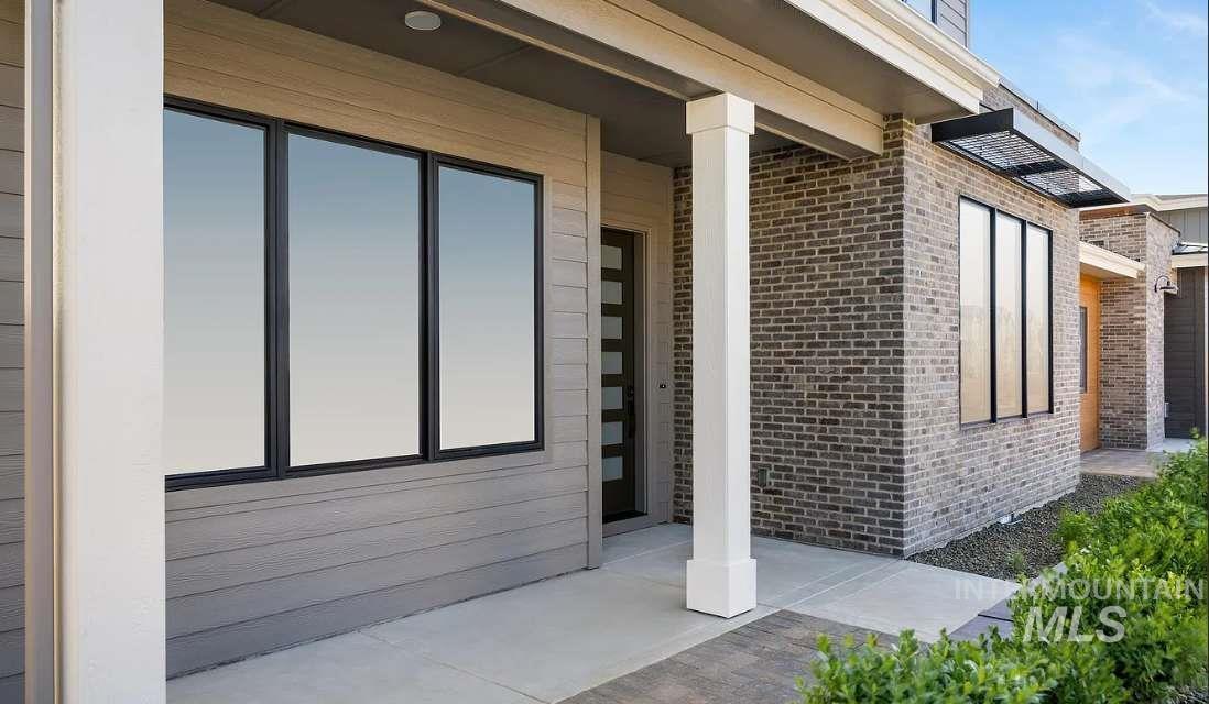 11693 N Rabbitbrush Way, Boise, Idaho 83714, 3 Bedrooms, 3 Bathrooms, Residential For Sale, Price $737,000,MLS 98990176