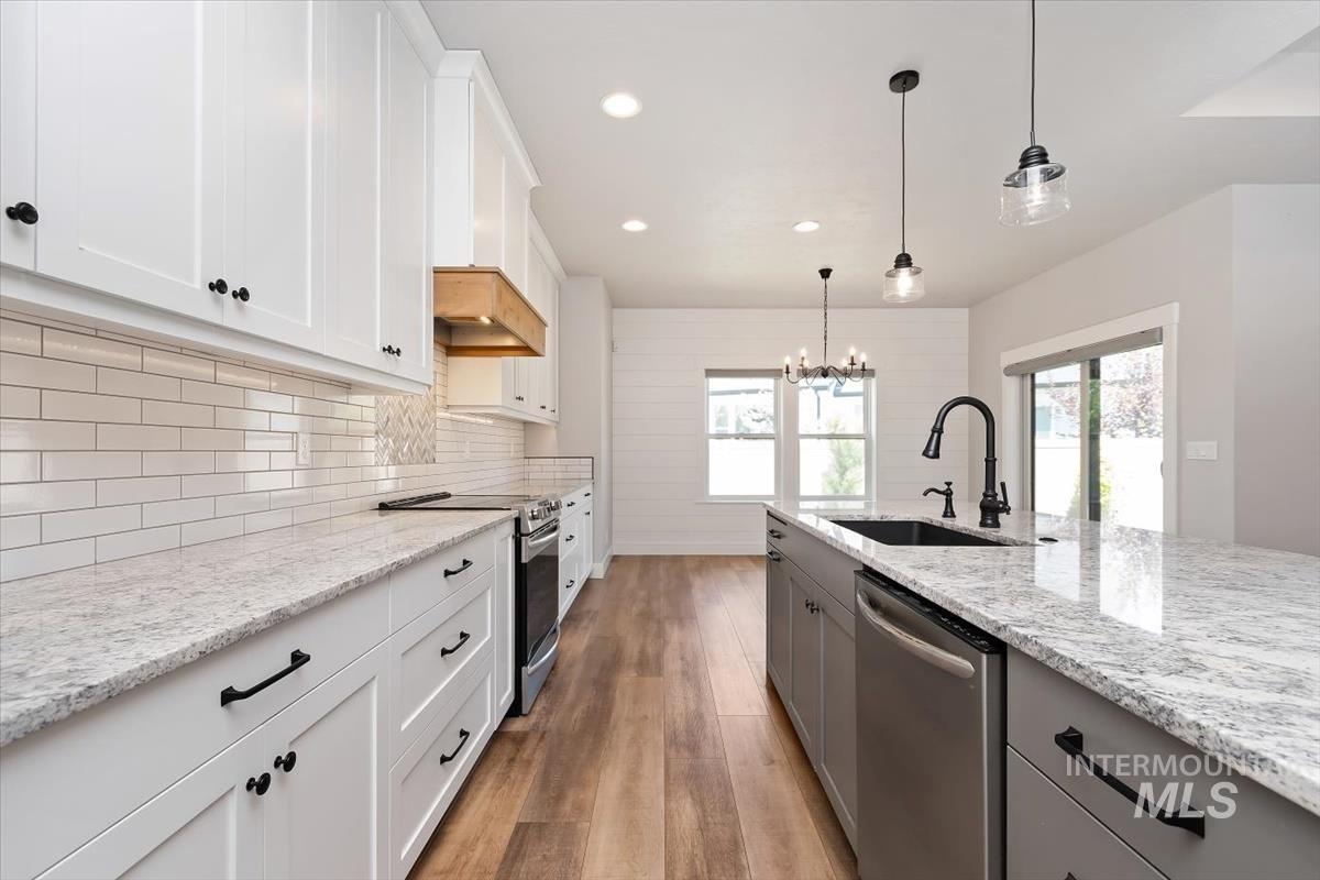 351 Lodgepole Ct, Fruitland, Idaho 83619, 5 Bedrooms, 3.5 Bathrooms, Residential For Sale, Price $625,000,MLS 98990182
