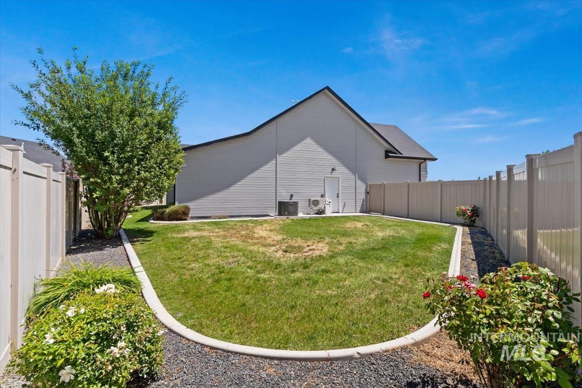 351 Lodgepole Ct, Fruitland, Idaho 83619, 5 Bedrooms, 3.5 Bathrooms, Residential For Sale, Price $625,000,MLS 98990182