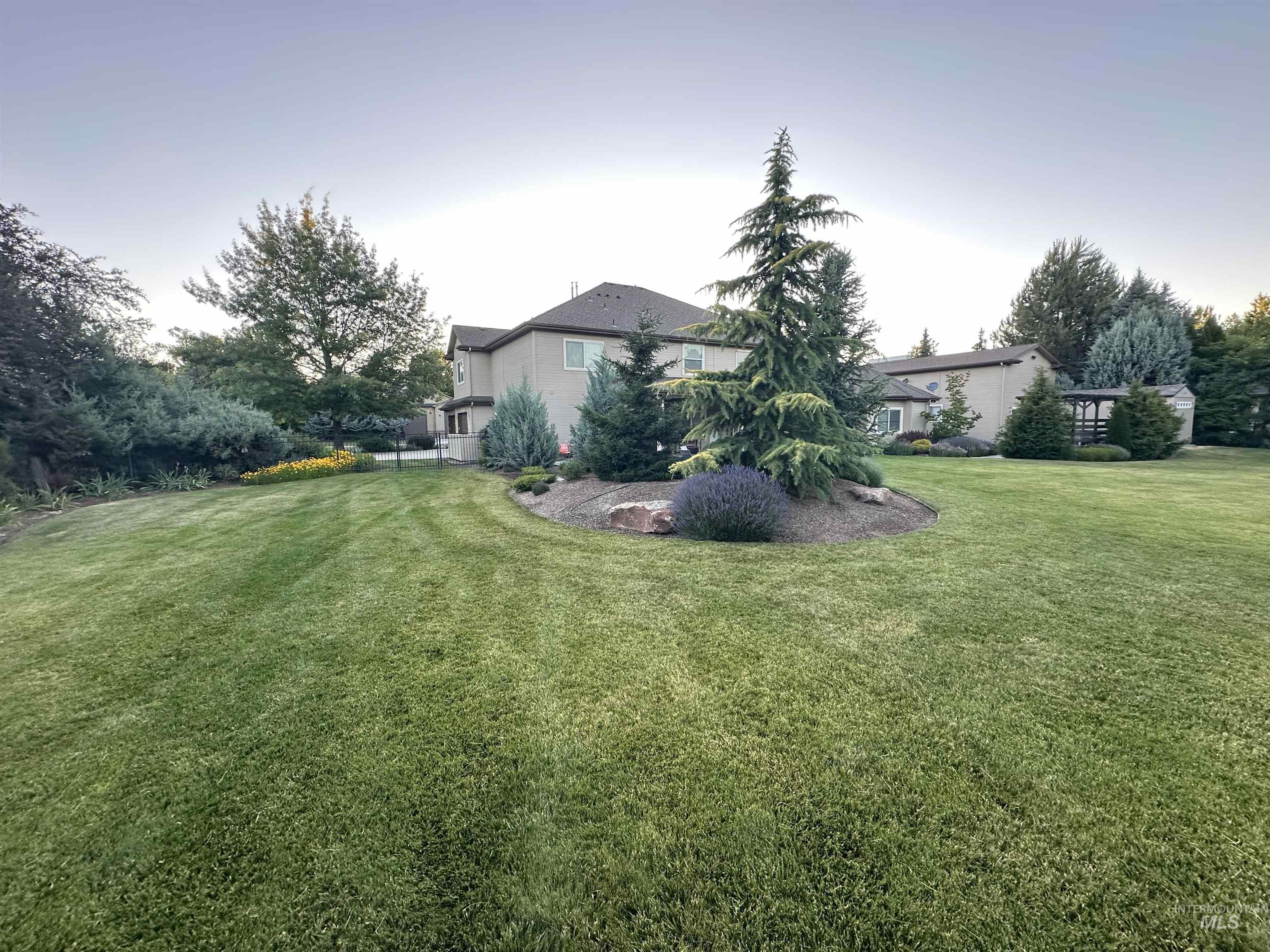 2850 S Kingsbury Way, Eagle, Idaho 83616, 6 Bedrooms, 5.5 Bathrooms, Residential For Sale, Price $2,199,000, 98990194