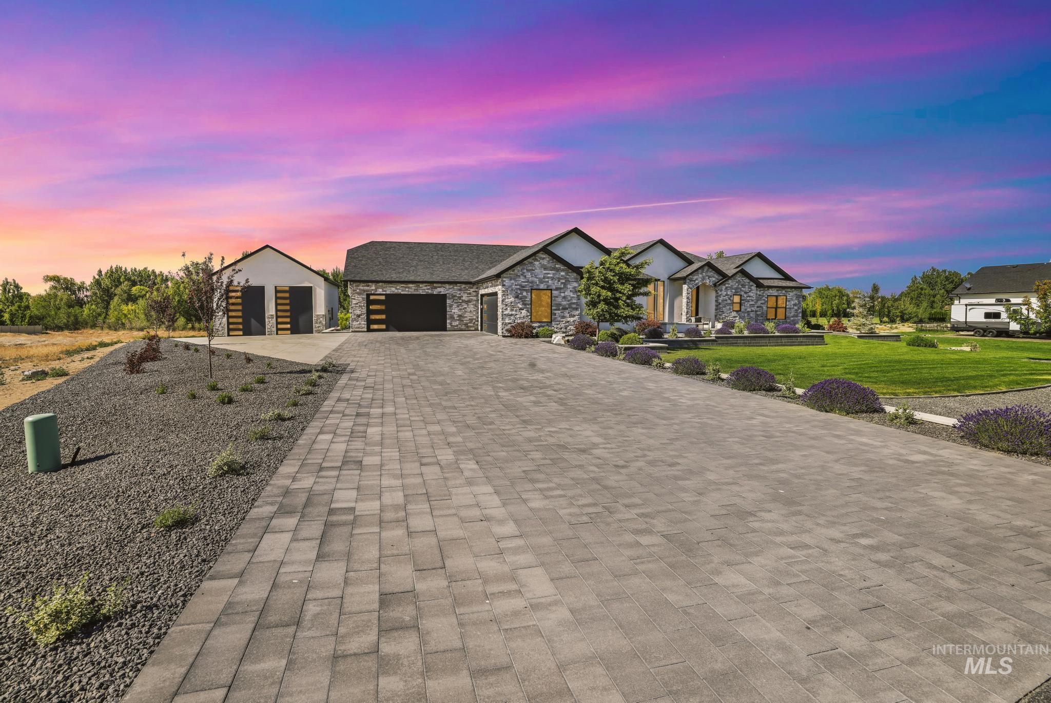 3352 E 4028 N, Twin Falls, Idaho 83301, 4 Bedrooms, 2.5 Bathrooms, Residential For Sale, Price $1,350,000,MLS 98990201