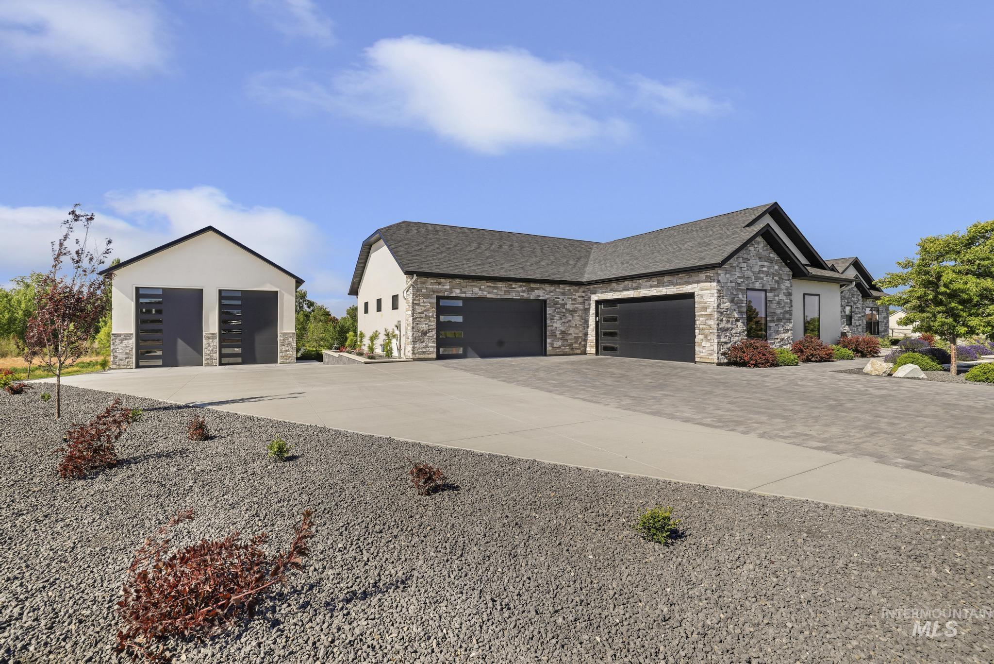 3352 E 4028 N, Twin Falls, Idaho 83301, 4 Bedrooms, 2.5 Bathrooms, Residential For Sale, Price $1,350,000,MLS 98990201