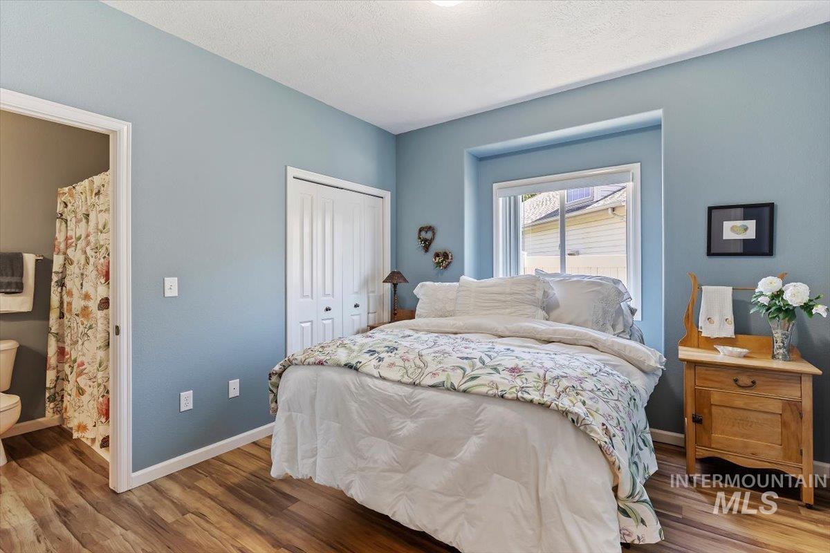 100 E Sedgewick, Meridian, Idaho 83646, 2 Bedrooms, 2 Bathrooms, Residential For Sale, Price $350,000,MLS 98990203