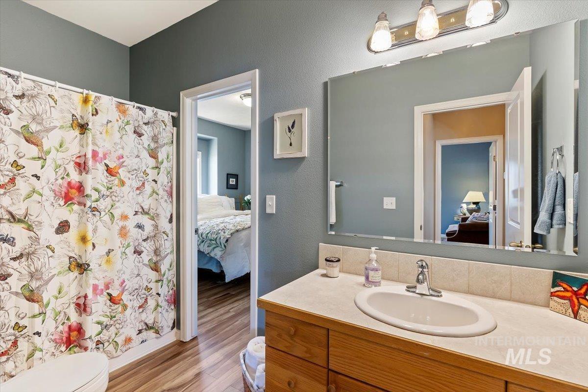 100 E Sedgewick, Meridian, Idaho 83646, 2 Bedrooms, 2 Bathrooms, Residential For Sale, Price $350,000,MLS 98990203