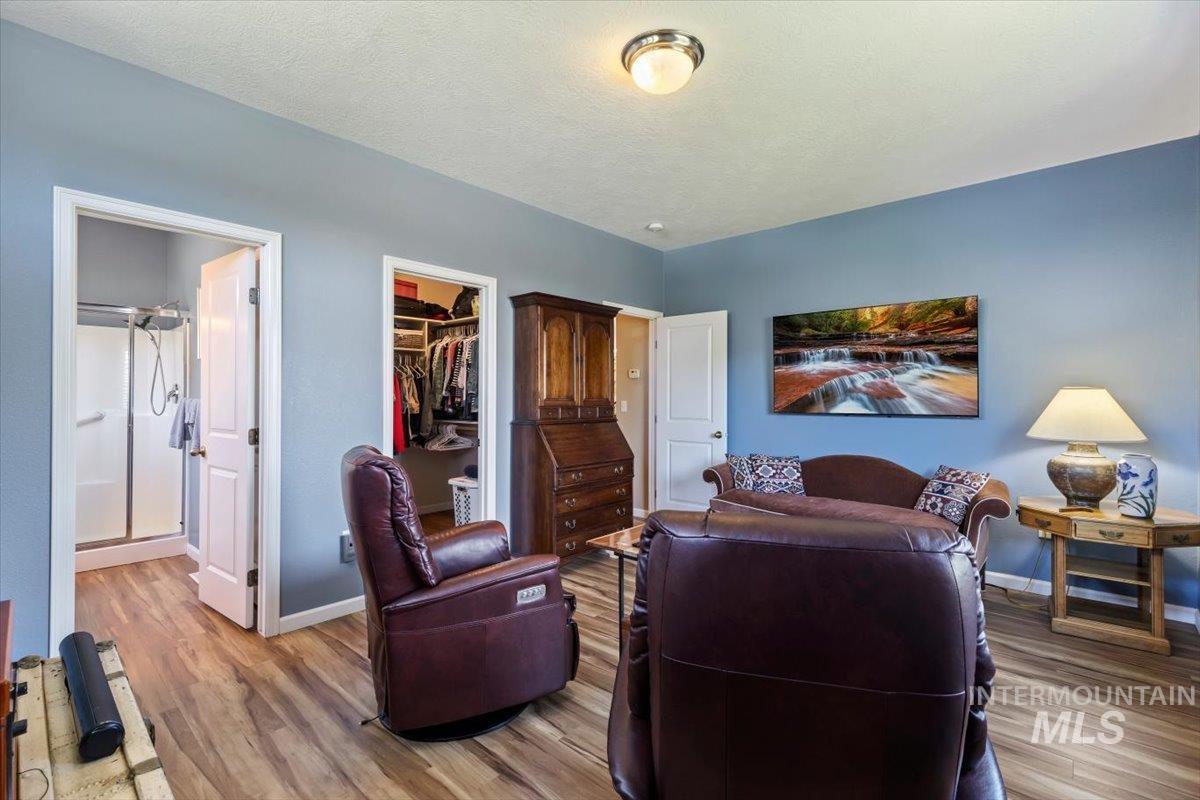 100 E Sedgewick, Meridian, Idaho 83646, 2 Bedrooms, 2 Bathrooms, Residential For Sale, Price $350,000,MLS 98990203