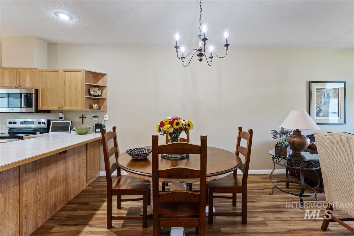100 E Sedgewick, Meridian, Idaho 83646, 2 Bedrooms, 2 Bathrooms, Residential For Sale, Price $350,000,MLS 98990203
