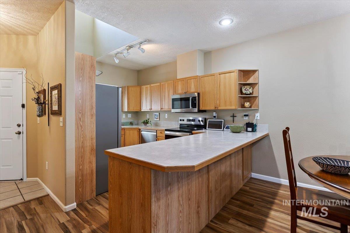 100 E Sedgewick, Meridian, Idaho 83646, 2 Bedrooms, 2 Bathrooms, Residential For Sale, Price $350,000,MLS 98990203
