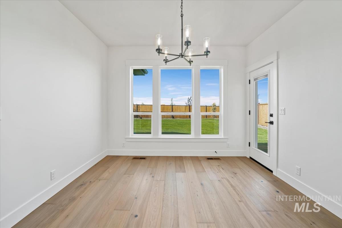11049 W Lahinch Ln, Kuna, Idaho 83634-0000, 3 Bedrooms, 2 Bathrooms, Residential For Sale, Price $579,880,MLS 98990207