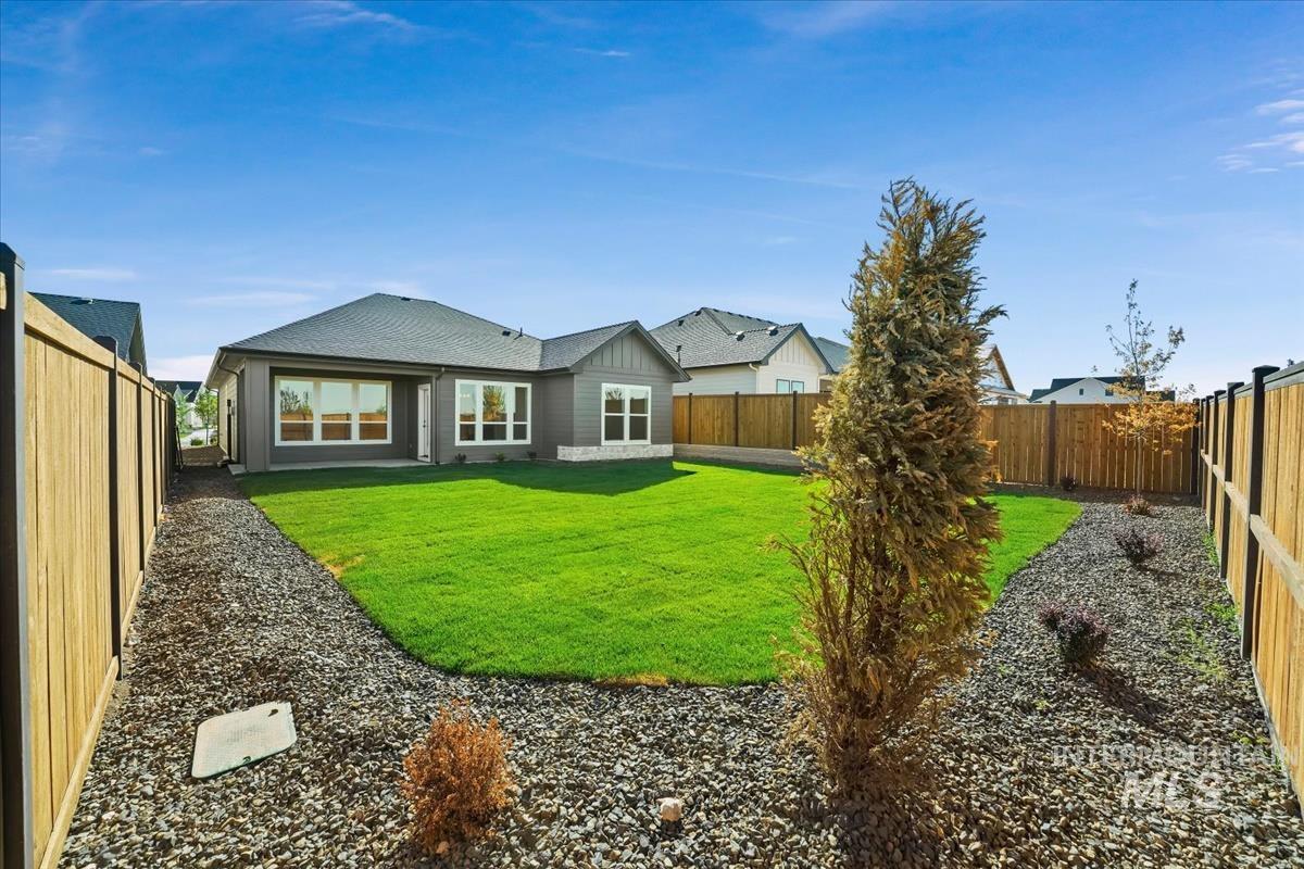 11049 W Lahinch Ln, Kuna, Idaho 83634-0000, 3 Bedrooms, 2 Bathrooms, Residential For Sale, Price $579,880,MLS 98990207