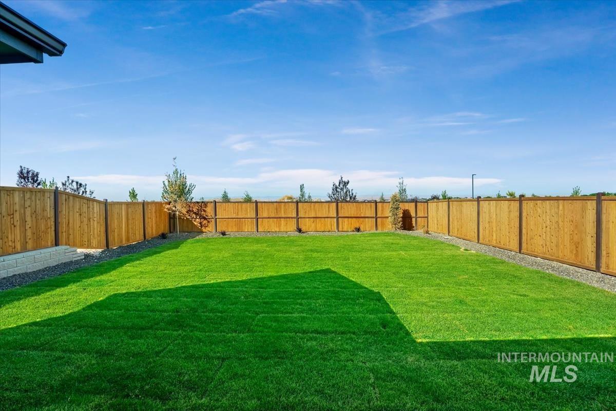 11049 W Lahinch Ln, Kuna, Idaho 83634-0000, 3 Bedrooms, 2 Bathrooms, Residential For Sale, Price $579,880,MLS 98990207