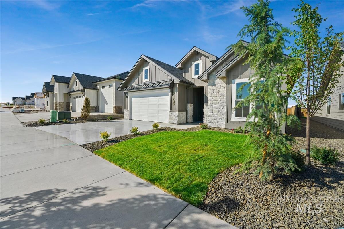 11049 W Lahinch Ln, Kuna, Idaho 83634-0000, 3 Bedrooms, 2 Bathrooms, Residential For Sale, Price $579,880,MLS 98990207