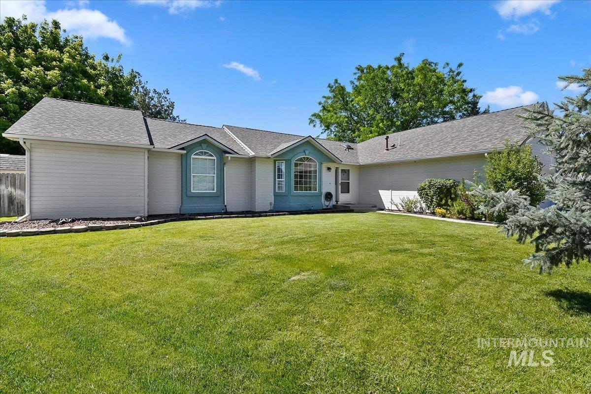 1205 Walnut Creek Ct, Nampa, Idaho 83686, 3 Bedrooms, 2 Bathrooms, Residential For Sale, Price $485,500,MLS 98990211