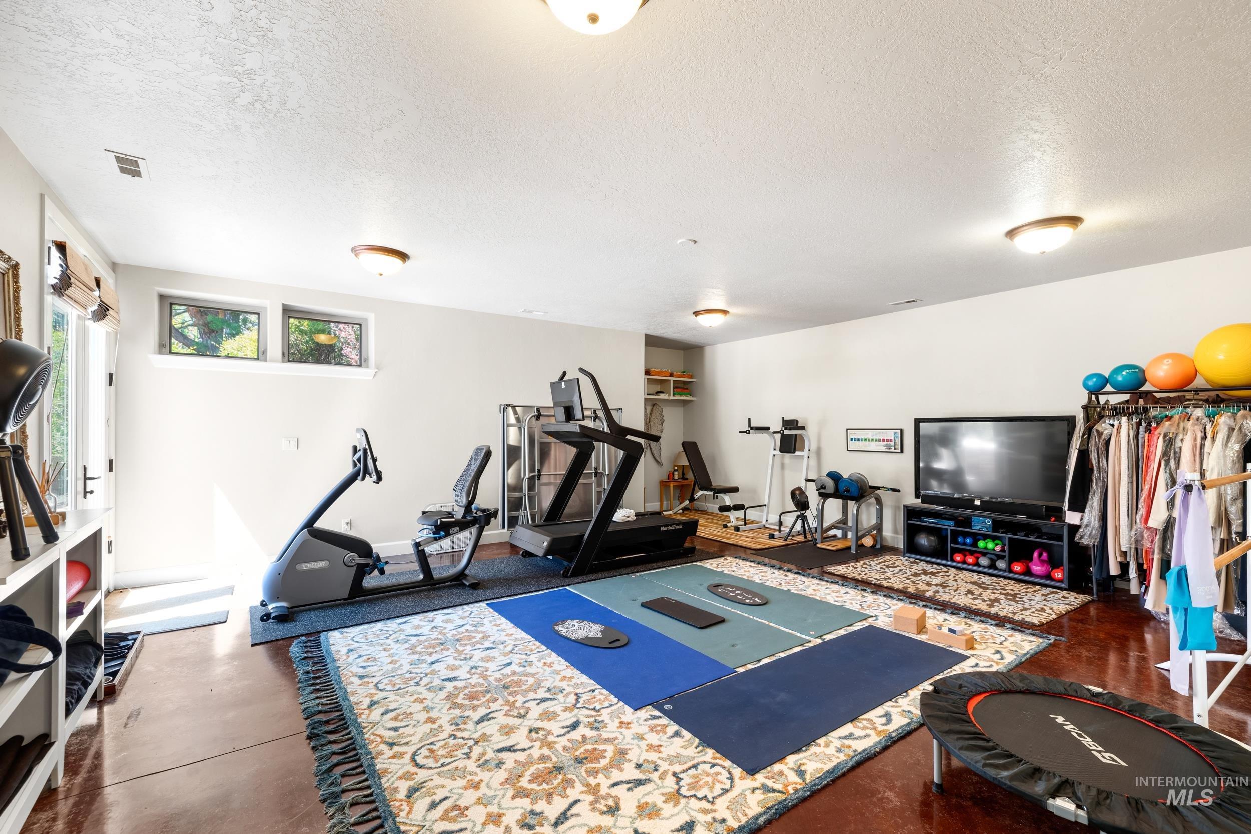 2584 E Varco Via Ct, Boise, Idaho 83712, 4 Bedrooms, 3.5 Bathrooms, Residential For Sale, Price $2,199,000,MLS 98990214