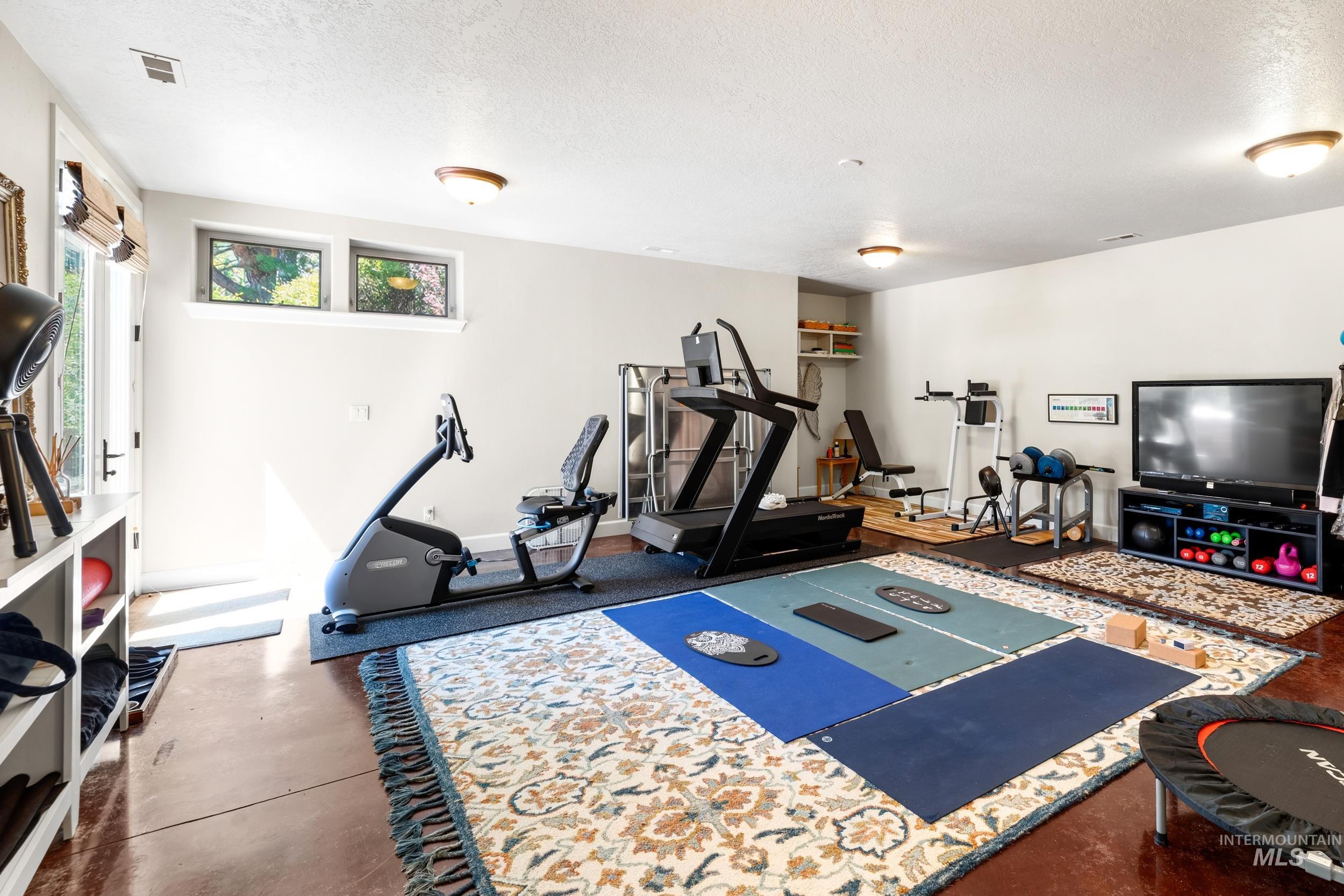 2584 E Varco Via Ct, Boise, Idaho 83712, 4 Bedrooms, 3.5 Bathrooms, Residential For Sale, Price $2,199,000,MLS 98990214