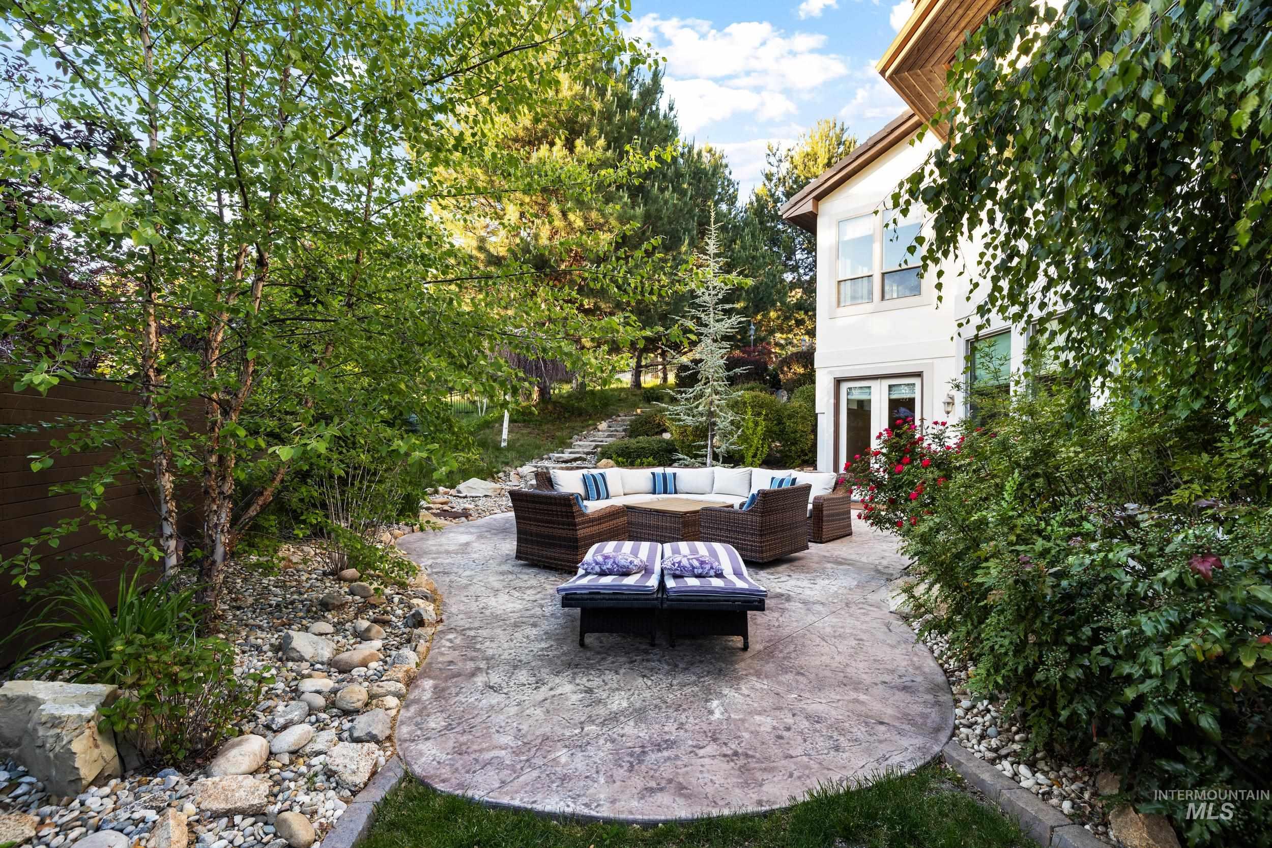 2584 E Varco Via Ct, Boise, Idaho 83712, 4 Bedrooms, 3.5 Bathrooms, Residential For Sale, Price $2,199,000,MLS 98990214
