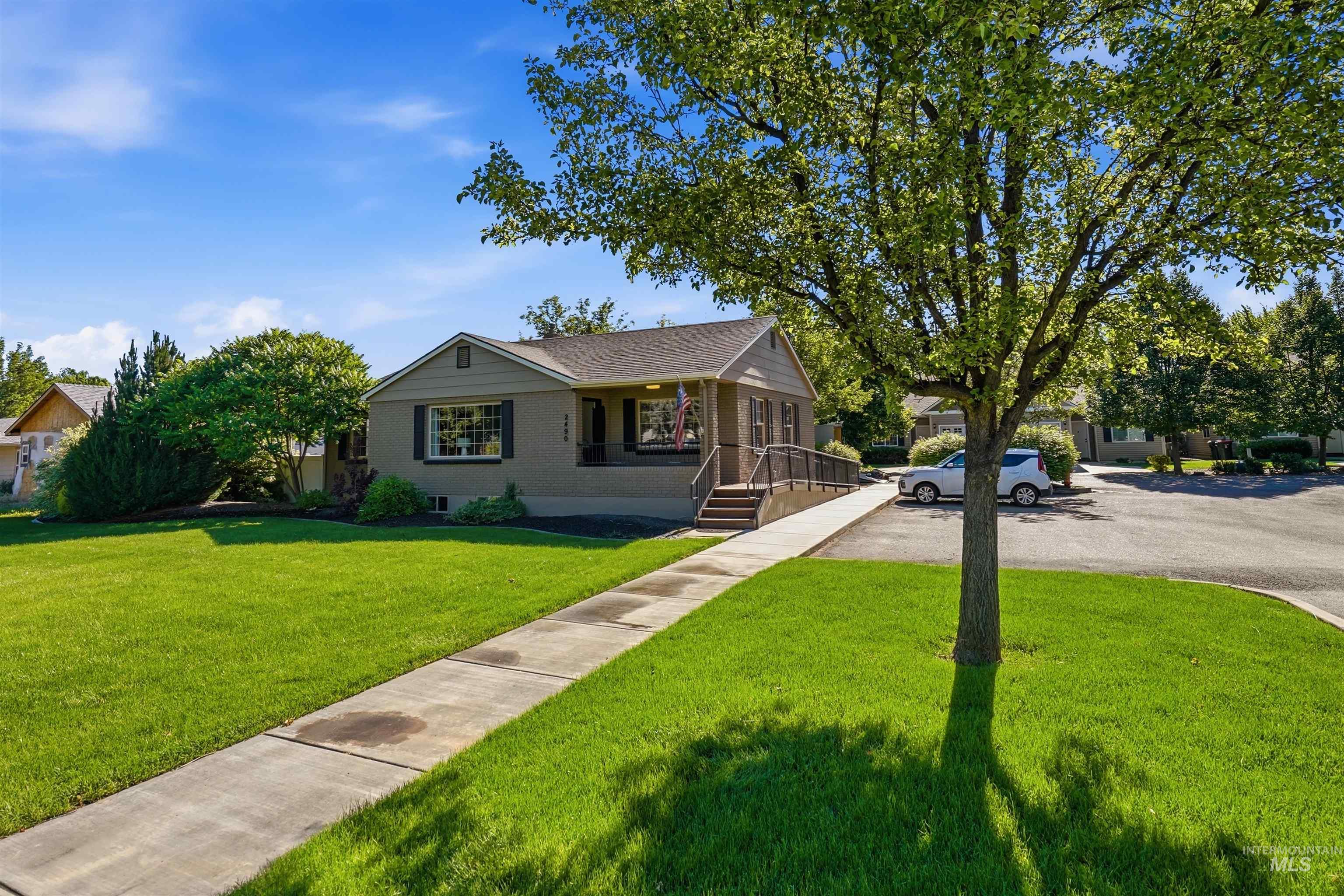 2490 N Locust Grove, Meridian, Idaho 83646, Business/Commercial For Sale, Price $849,000,MLS 98990216