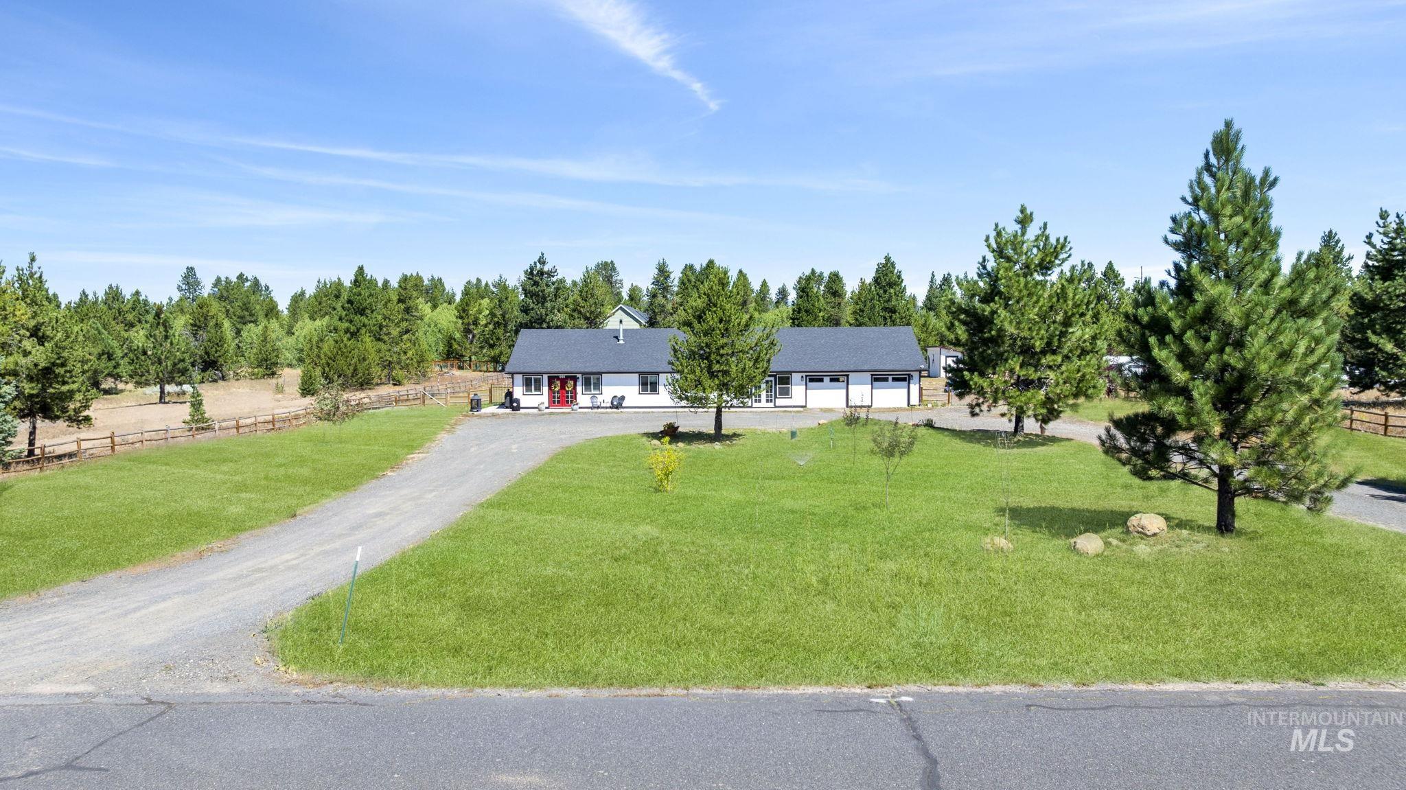 955 Valley View Lane, McCall, Idaho 83638, 4 Bedrooms, 3.5 Bathrooms, Residential For Sale, Price $885,000, 98990217