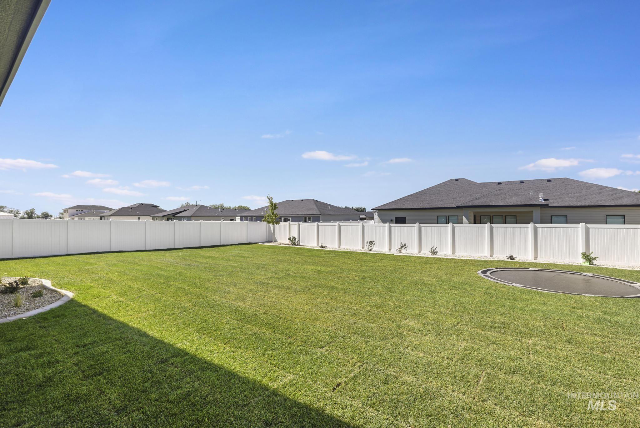 352 Maxine Lane W, Kimberly, Idaho 83341, 4 Bedrooms, 3.5 Bathrooms, Residential For Sale, Price $744,000,MLS 98990230