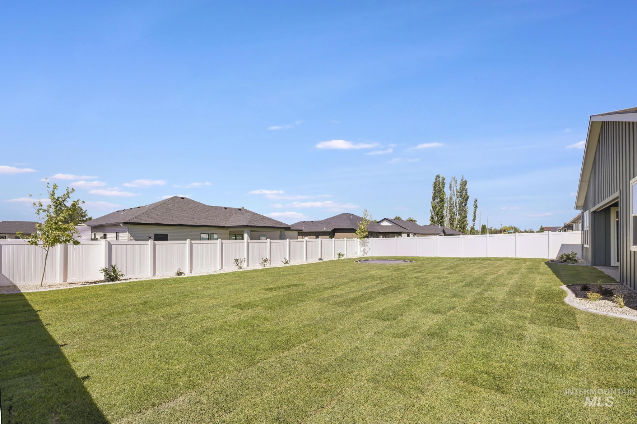352 Maxine Lane W, Kimberly, Idaho 83341, 4 Bedrooms, 3.5 Bathrooms, Residential For Sale, Price $744,000,MLS 98990230