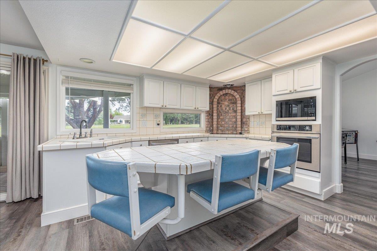 898 N Nicklaus Lane, Eagle, Idaho 83616, 4 Bedrooms, 3.5 Bathrooms, Residential For Sale, Price $675,000,MLS 98990232