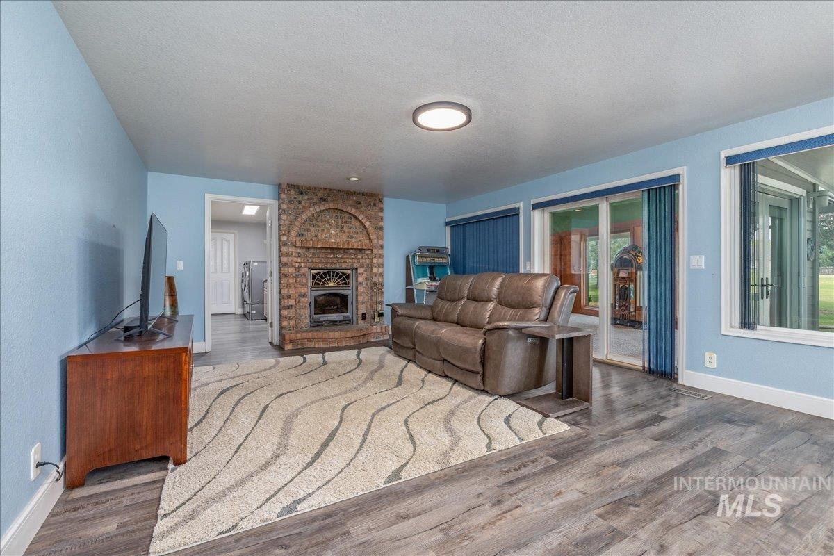 898 N Nicklaus Lane, Eagle, Idaho 83616, 4 Bedrooms, 3.5 Bathrooms, Residential For Sale, Price $675,000,MLS 98990232