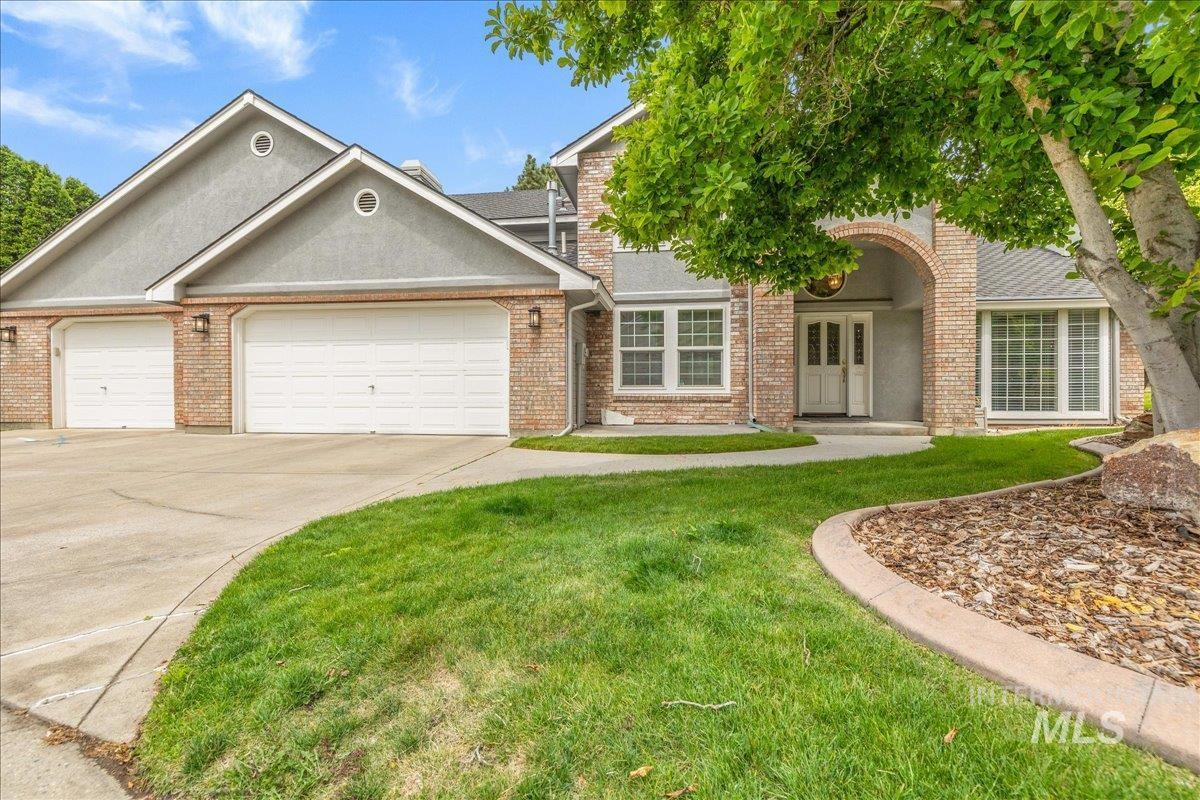 898 N Nicklaus Lane, Eagle, Idaho 83616, 4 Bedrooms, 3.5 Bathrooms, Residential For Sale, Price $675,000,MLS 98990232