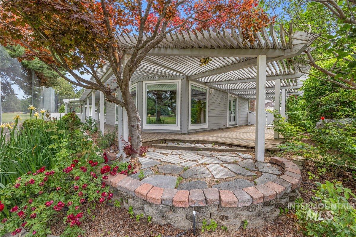 898 N Nicklaus Lane, Eagle, Idaho 83616, 4 Bedrooms, 3.5 Bathrooms, Residential For Sale, Price $675,000,MLS 98990232