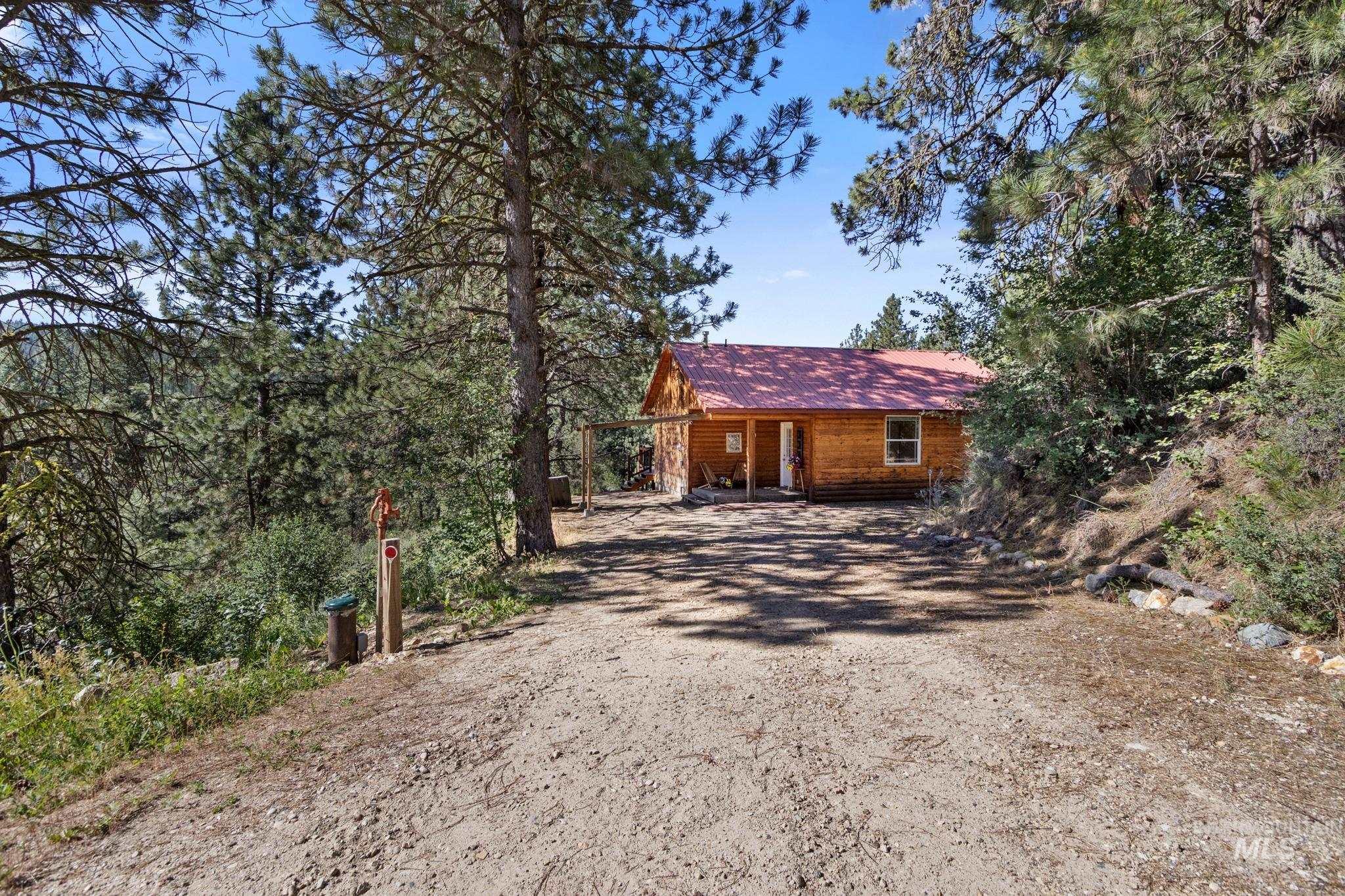 24 Deadmans Gulch, Boise, Idaho 83716, 2 Bedrooms, 1 Bathroom, Residential For Sale, Price $379,000,MLS 98990234