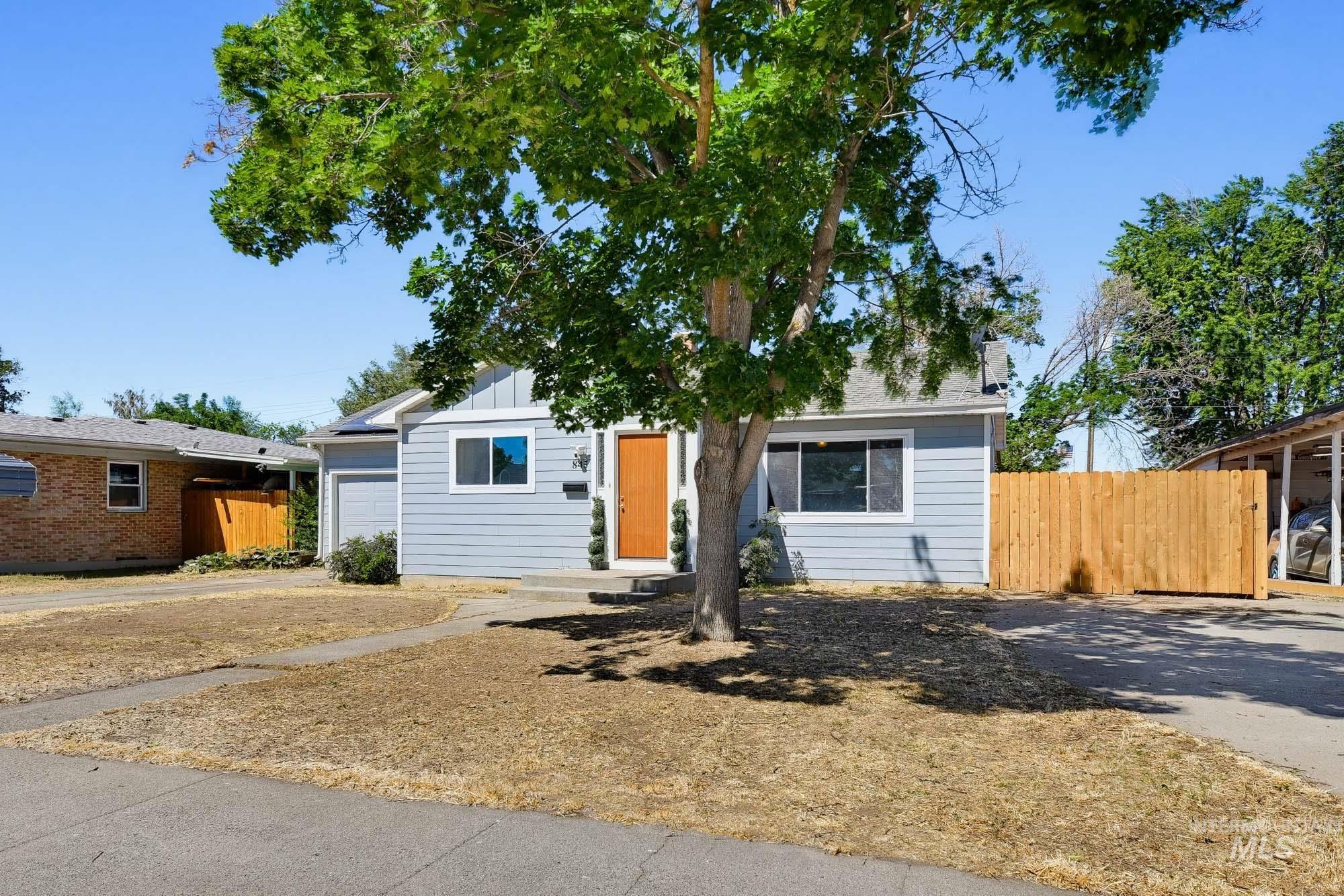 845 N 7th East, Mountain Home, Idaho 83647, 4 Bedrooms, 2 Bathrooms, Residential For Sale, Price $335,000,MLS 98990238