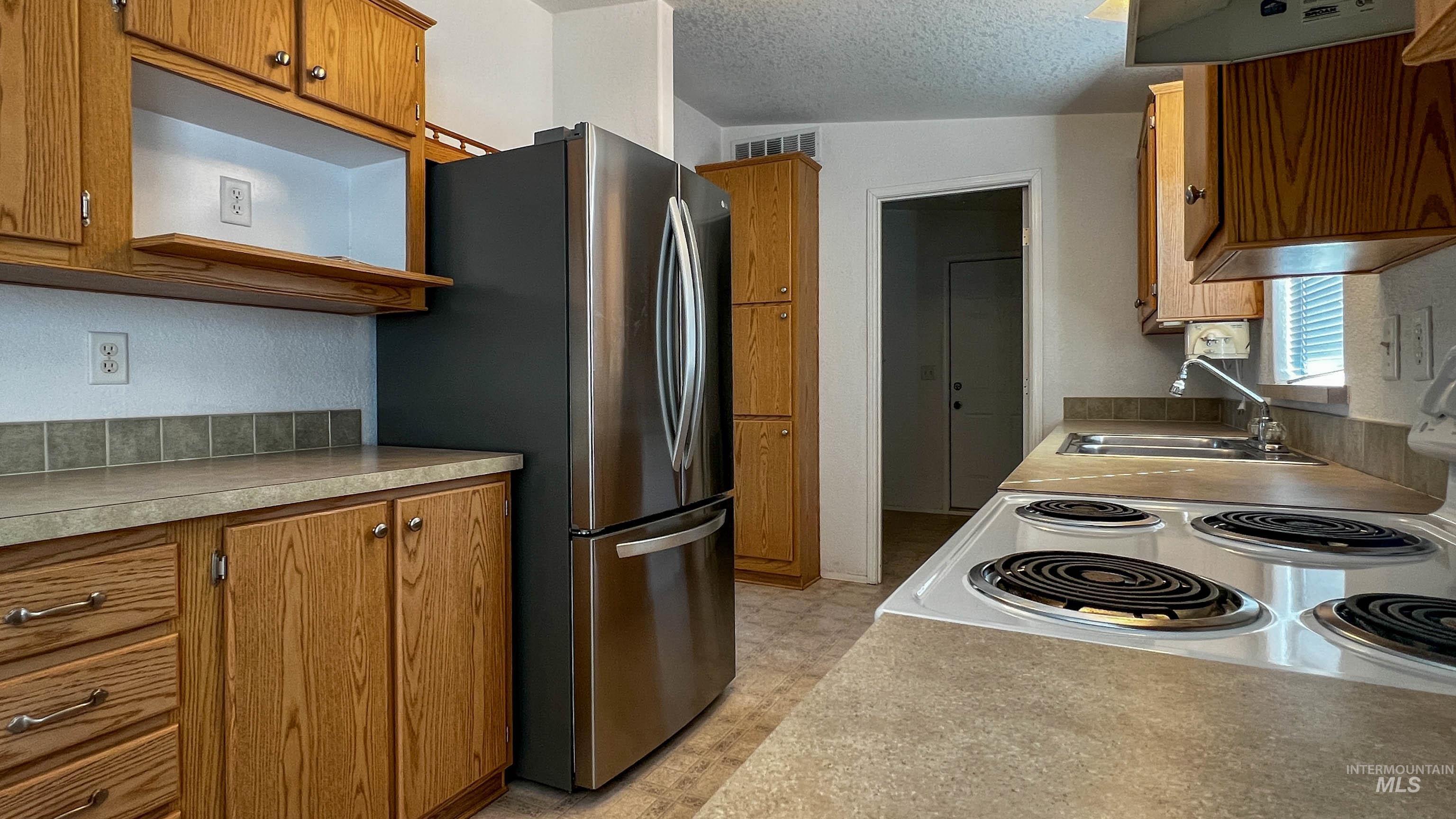 2015 6th Ave, Spc #147, Clarkston, Idaho 99403, 4 Bedrooms, 2 Bathrooms, Residential For Sale, Price $145,000,MLS 98990242