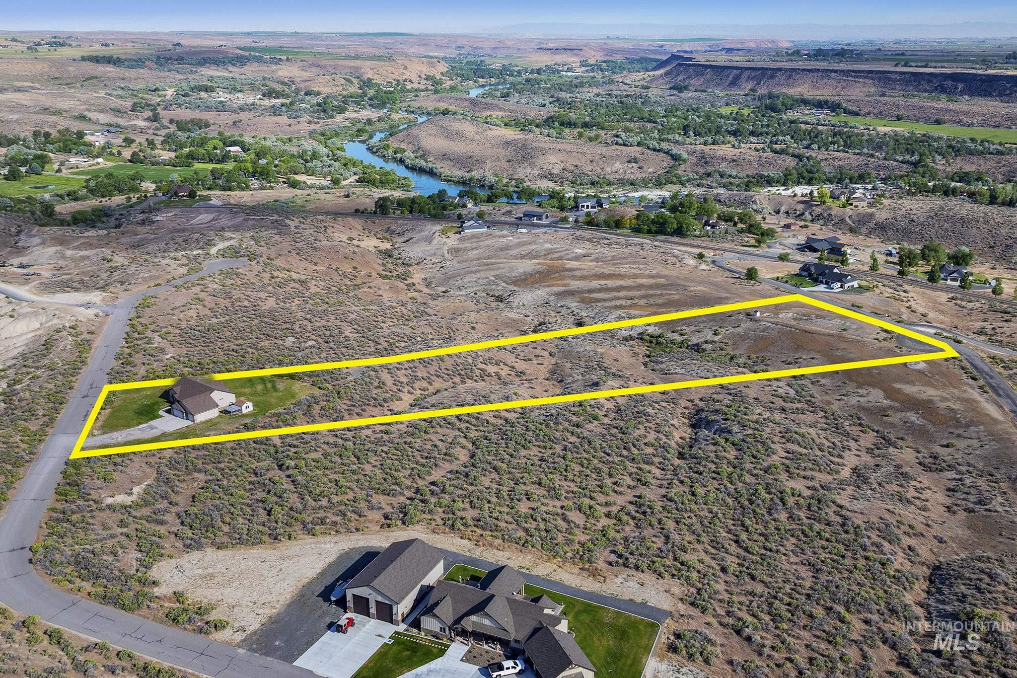 4531 N 1250 E, Buhl, Idaho 83316, 4 Bedrooms, 2 Bathrooms, Residential For Sale, Price $587,000, 98990243