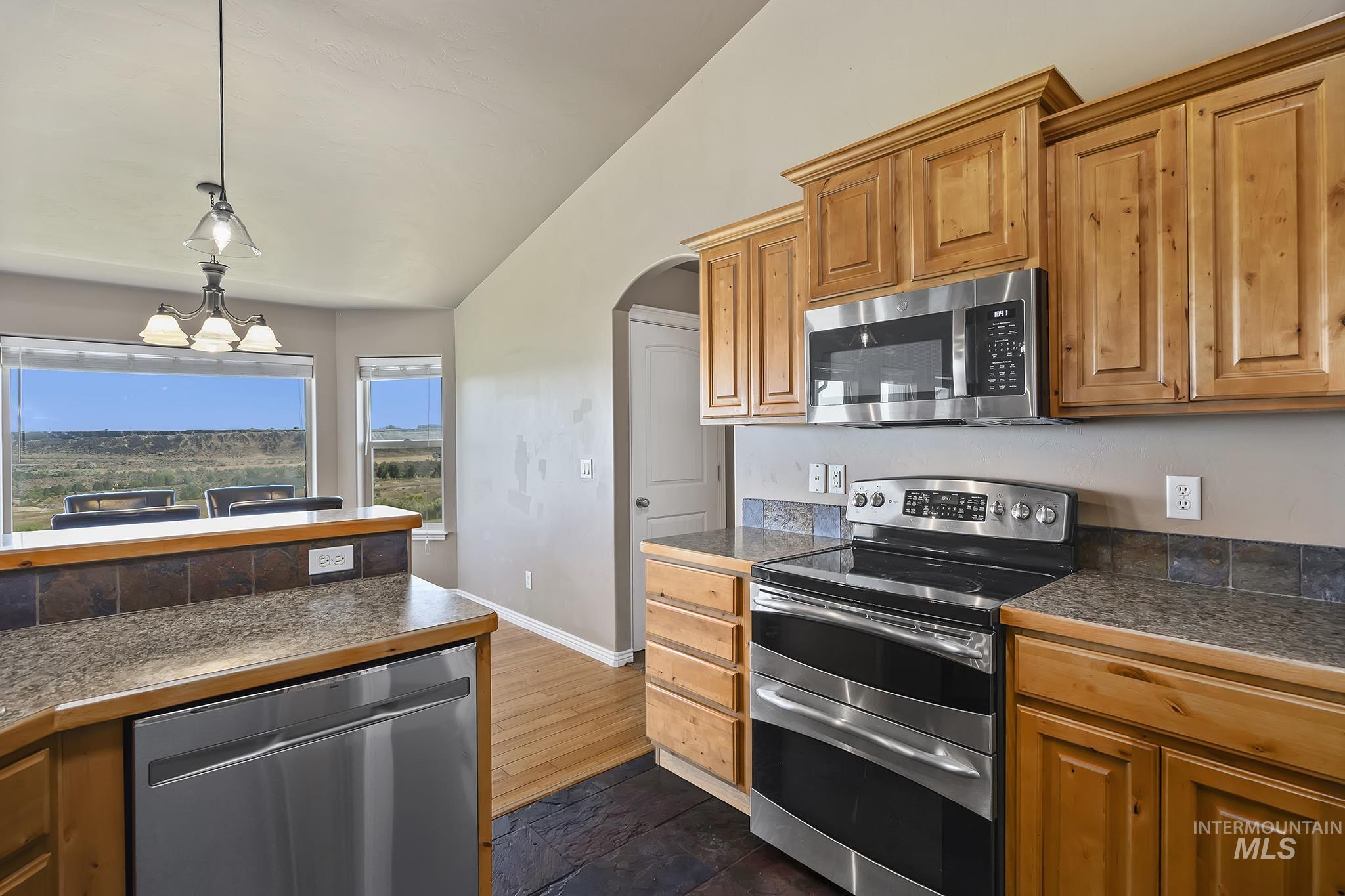 4531 N 1250 E, Buhl, Idaho 83316, 4 Bedrooms, 2 Bathrooms, Residential For Sale, Price $587,000, 98990243
