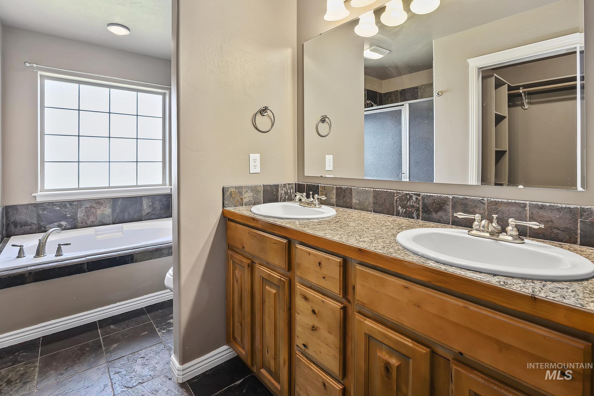 4531 N 1250 E, Buhl, Idaho 83316, 4 Bedrooms, 2 Bathrooms, Residential For Sale, Price $587,000, 98990243