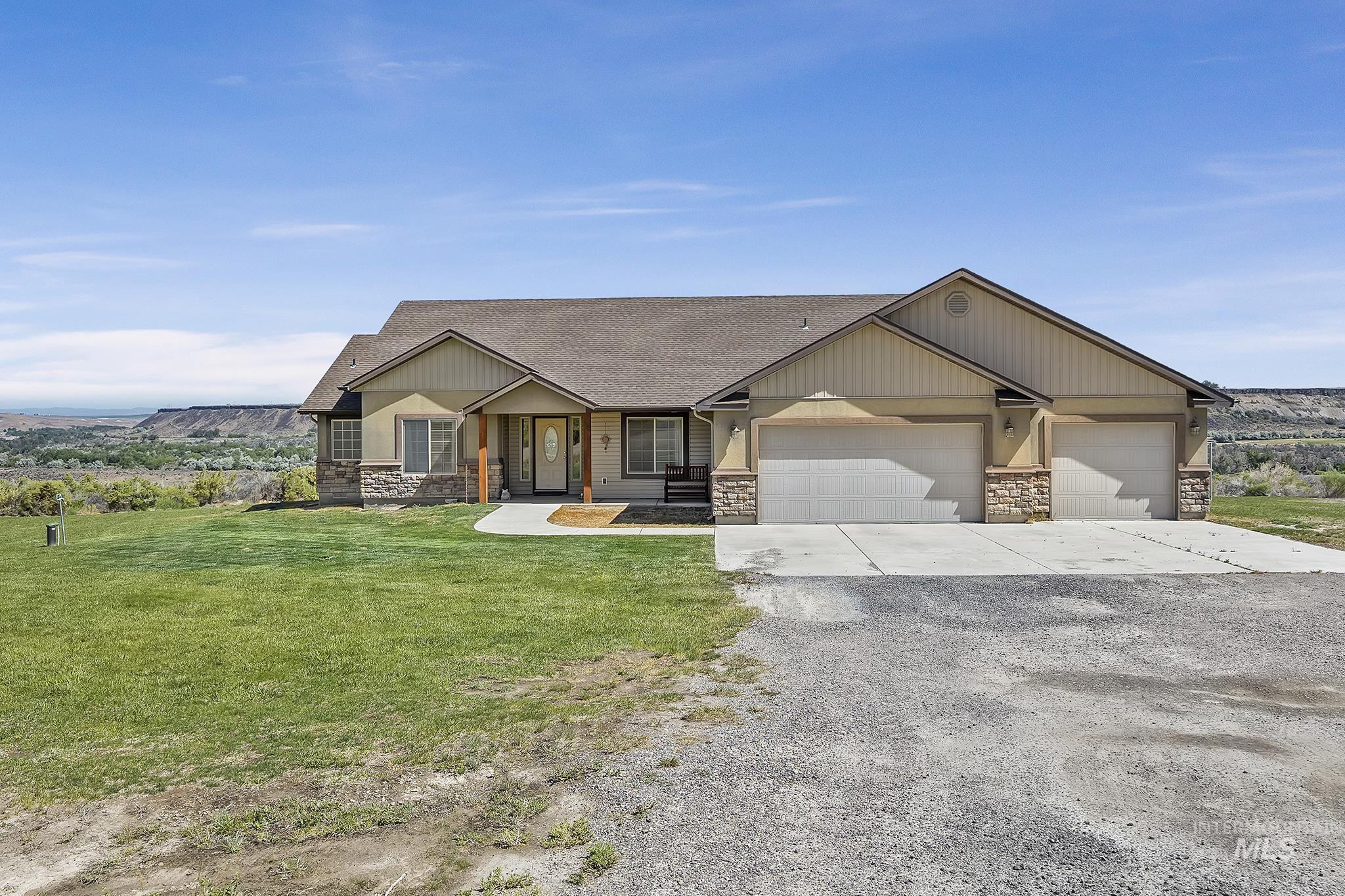 4531 N 1250 E, Buhl, Idaho 83316, 4 Bedrooms, 2 Bathrooms, Residential For Sale, Price $599,000,MLS 98990243