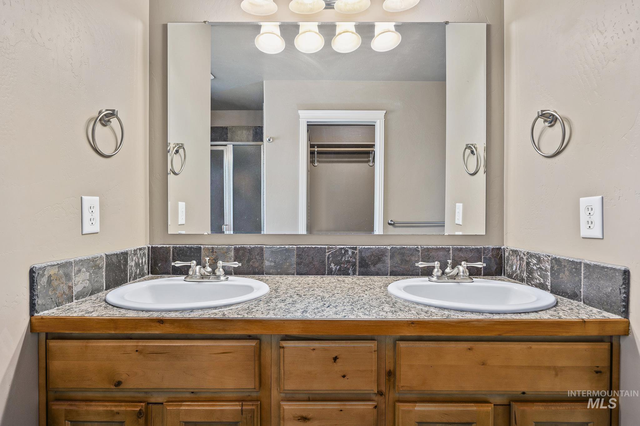 4531 N 1250 E, Buhl, Idaho 83316, 4 Bedrooms, 2 Bathrooms, Residential For Sale, Price $587,000, 98990243