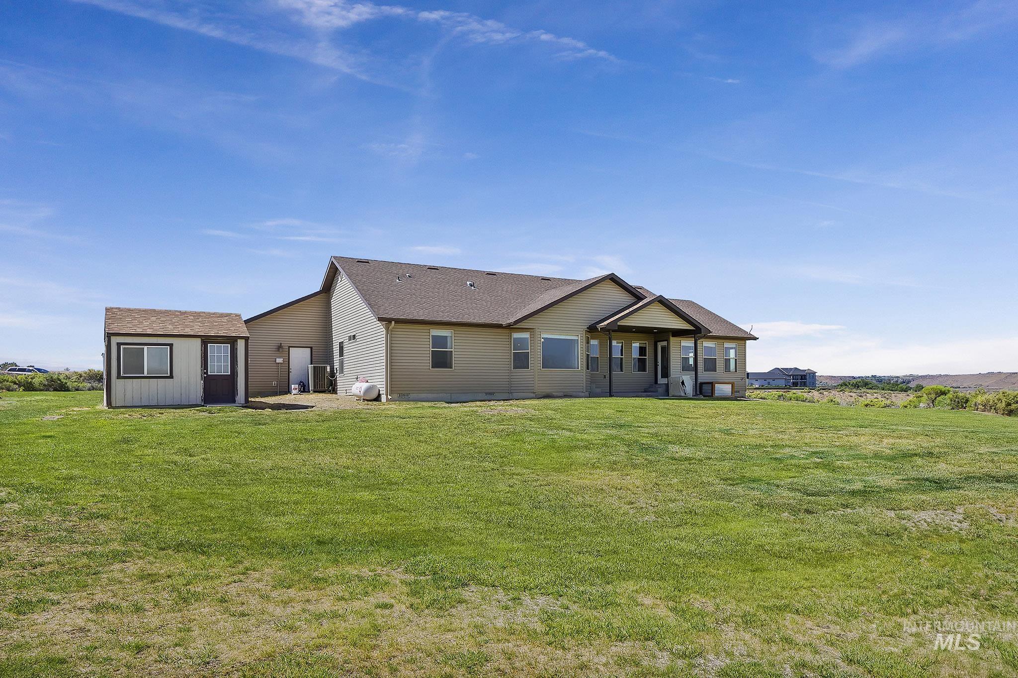 4531 N 1250 E, Buhl, Idaho 83316, 4 Bedrooms, 2 Bathrooms, Residential For Sale, Price $587,000, 98990243