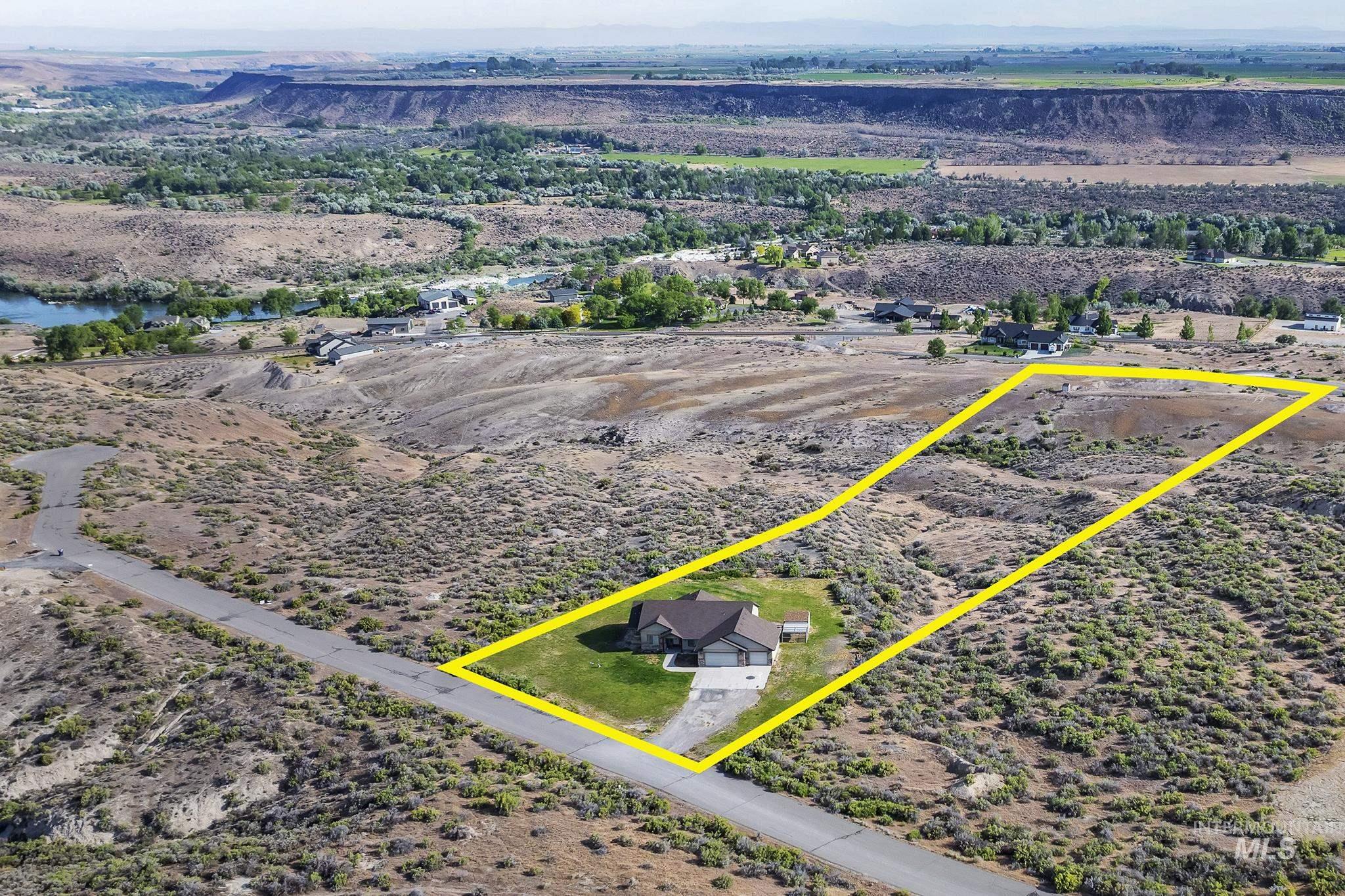 4531 N 1250 E, Buhl, Idaho 83316, 4 Bedrooms, 2 Bathrooms, Residential For Sale, Price $587,000, 98990243