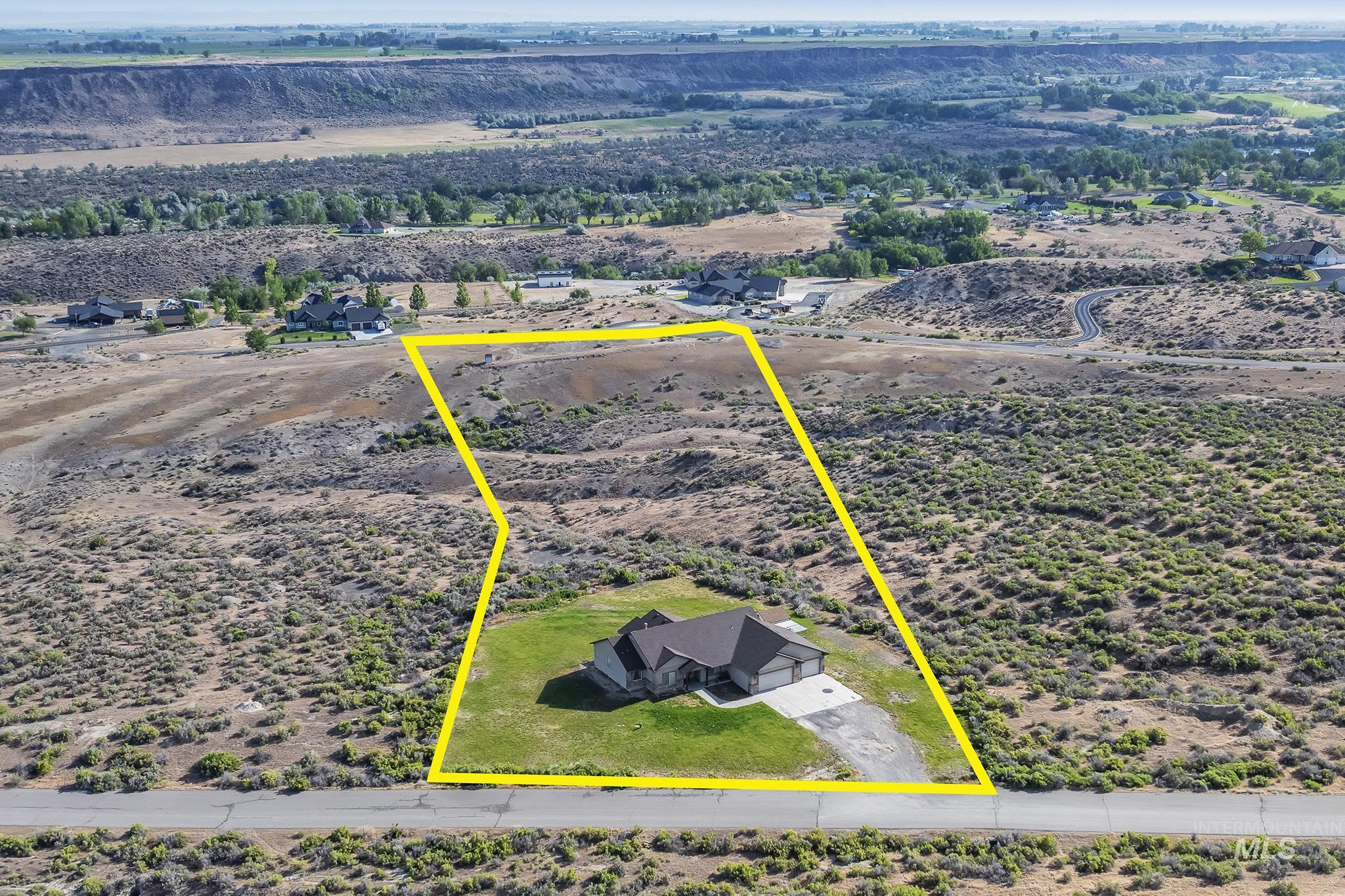 4531 N 1250 E, Buhl, Idaho 83316, 4 Bedrooms, 2 Bathrooms, Residential For Sale, Price $587,000, 98990243