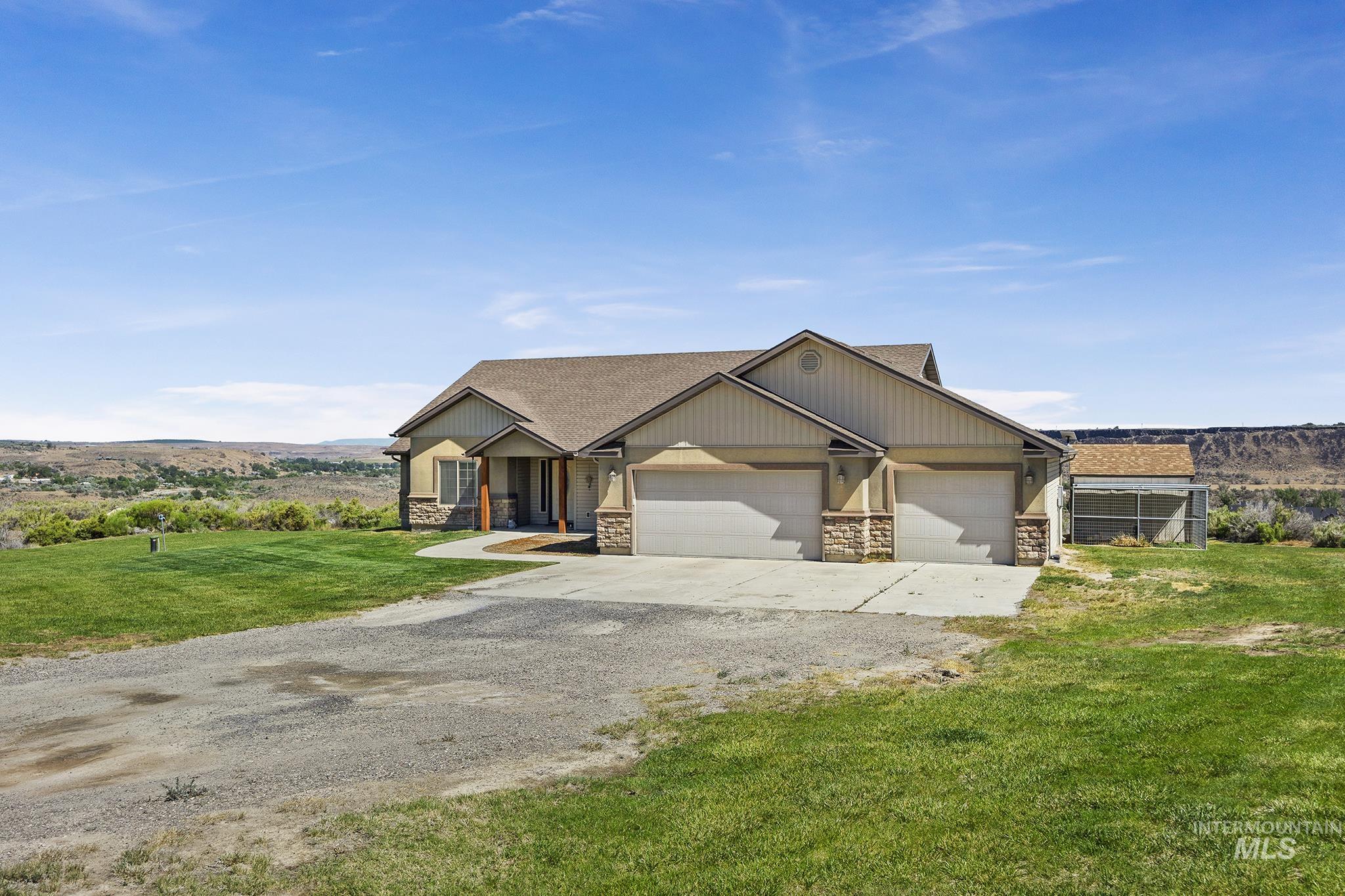 4531 N 1250 E, Buhl, Idaho 83316, 4 Bedrooms, 2 Bathrooms, Residential For Sale, Price $587,000, 98990243