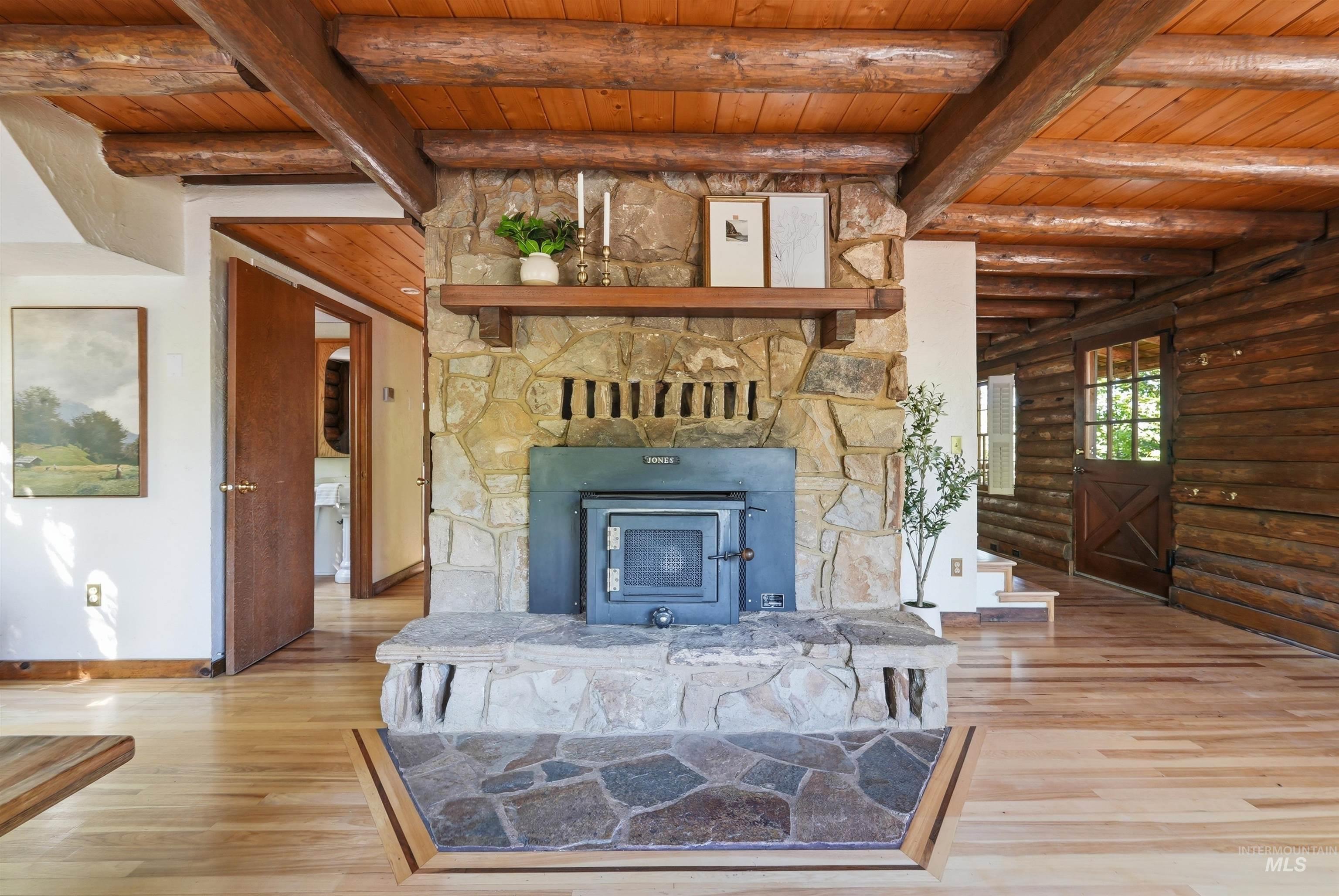 13070 N Horseshoe Bend Rd, Boise, Idaho 83703, 4 Bedrooms, 2.5 Bathrooms, Residential For Sale, Price $999,000,MLS 98990249