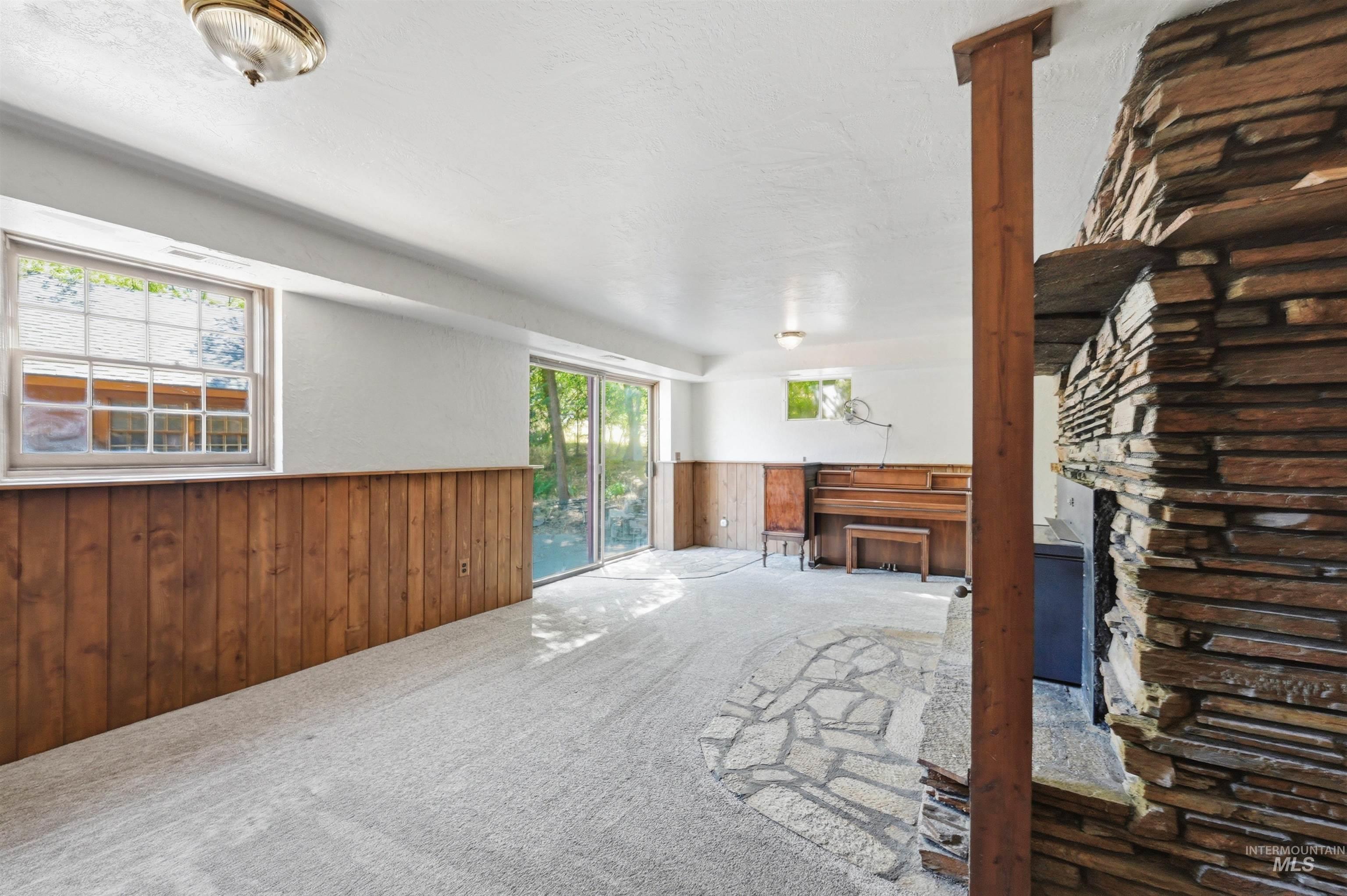13070 N Horseshoe Bend Rd, Boise, Idaho 83703, 4 Bedrooms, 2.5 Bathrooms, Residential For Sale, Price $999,000,MLS 98990249