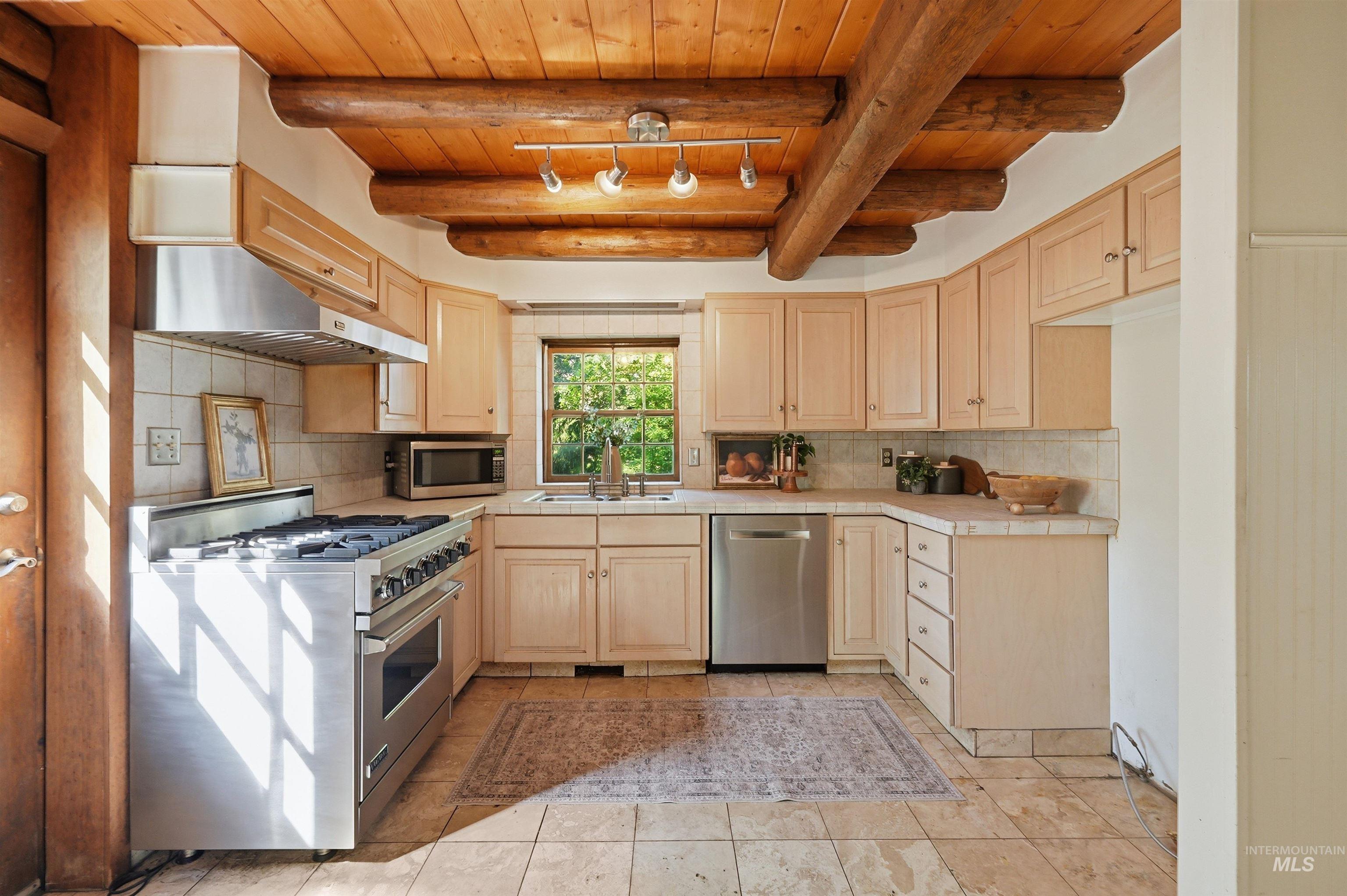 13070 N Horseshoe Bend Rd, Boise, Idaho 83703, 4 Bedrooms, 2.5 Bathrooms, Residential For Sale, Price $999,000,MLS 98990249