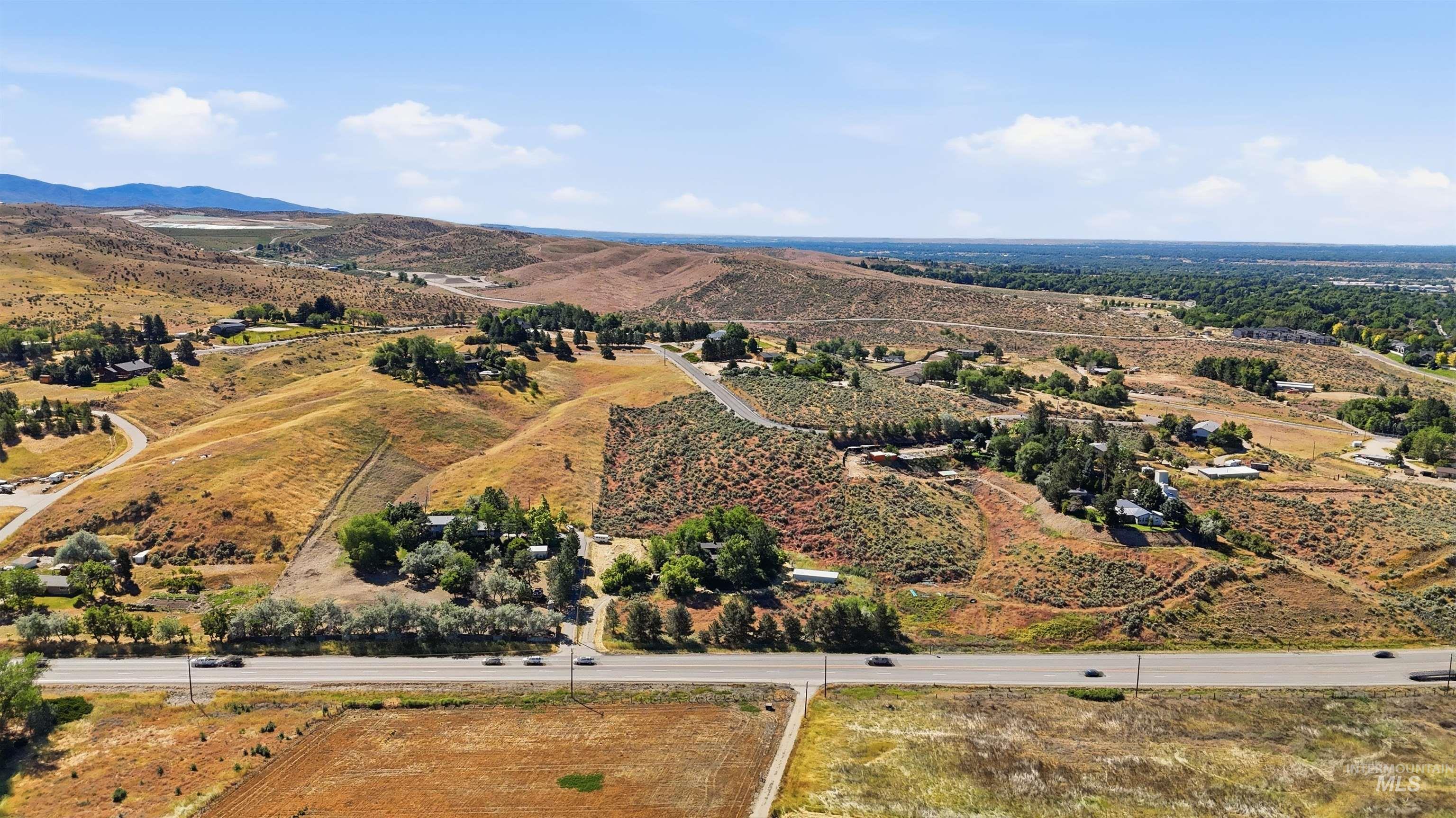 13070 N Horseshoe Bend Rd, Boise, Idaho 83703, 4 Bedrooms, 2.5 Bathrooms, Residential For Sale, Price $999,000,MLS 98990249