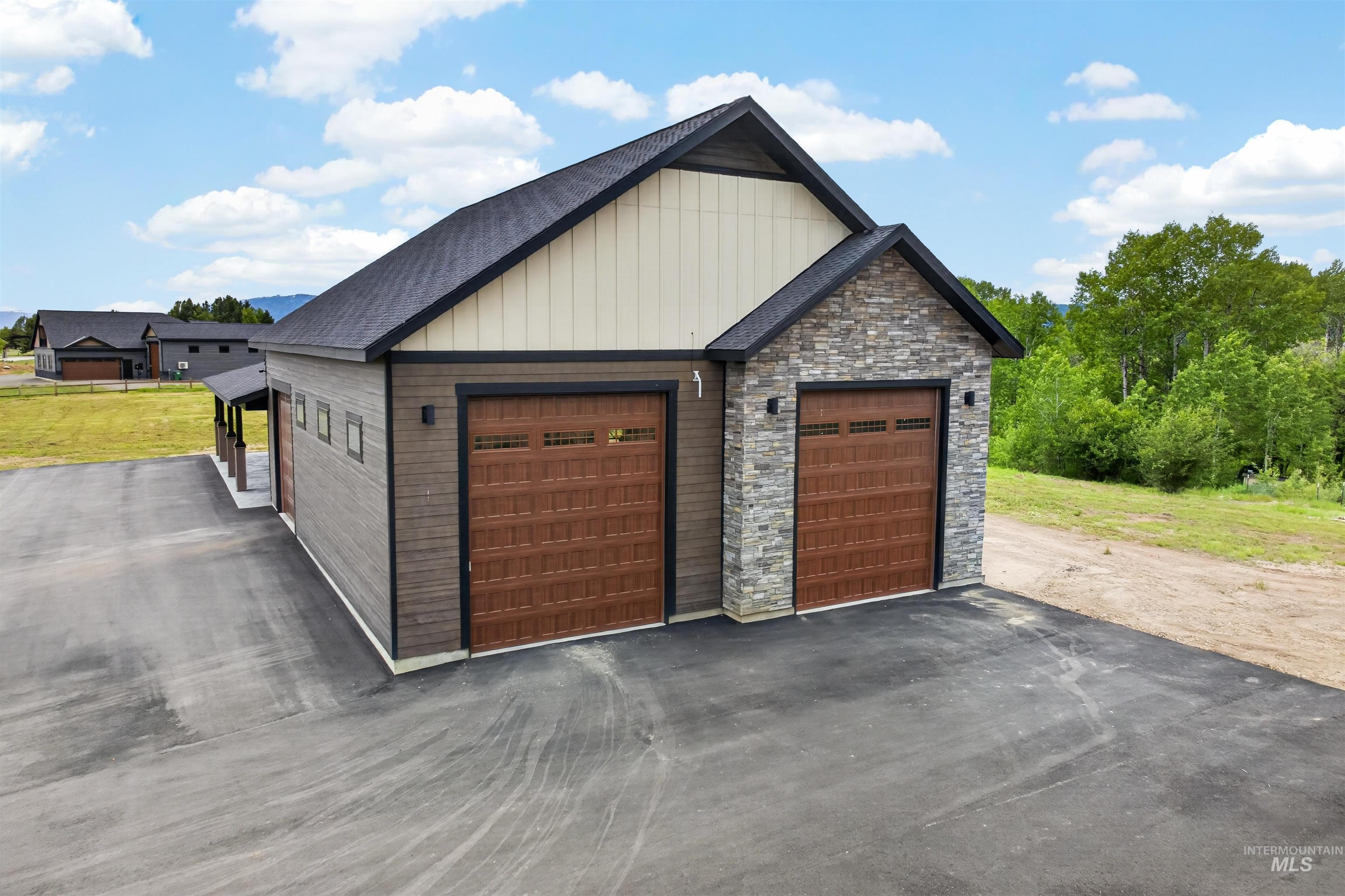 13911 Sky View Ct, McCall, Idaho 83638, 2 Bedrooms, 2 Bathrooms, Residential For Sale, Price $885,000,MLS 98990254