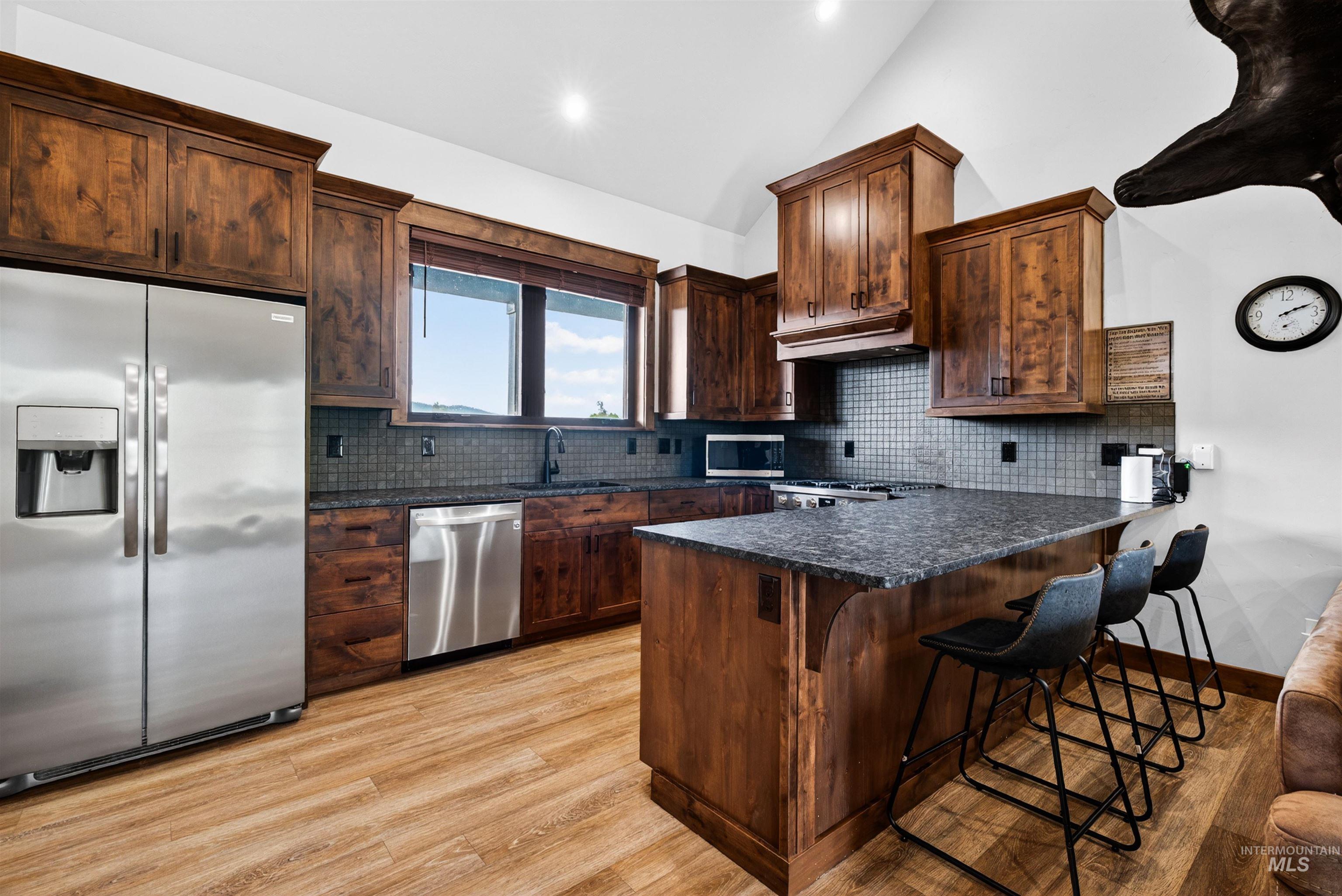 13911 Sky View Ct, McCall, Idaho 83638, 2 Bedrooms, 2 Bathrooms, Residential For Sale, Price $885,000,MLS 98990254