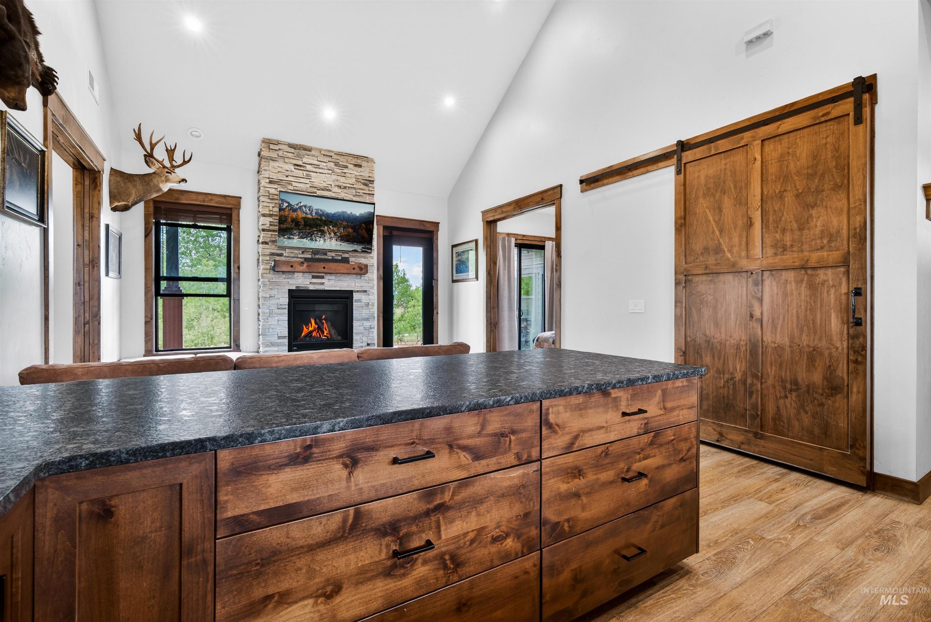 13911 Sky View Ct, McCall, Idaho 83638, 2 Bedrooms, 2 Bathrooms, Residential For Sale, Price $885,000,MLS 98990254