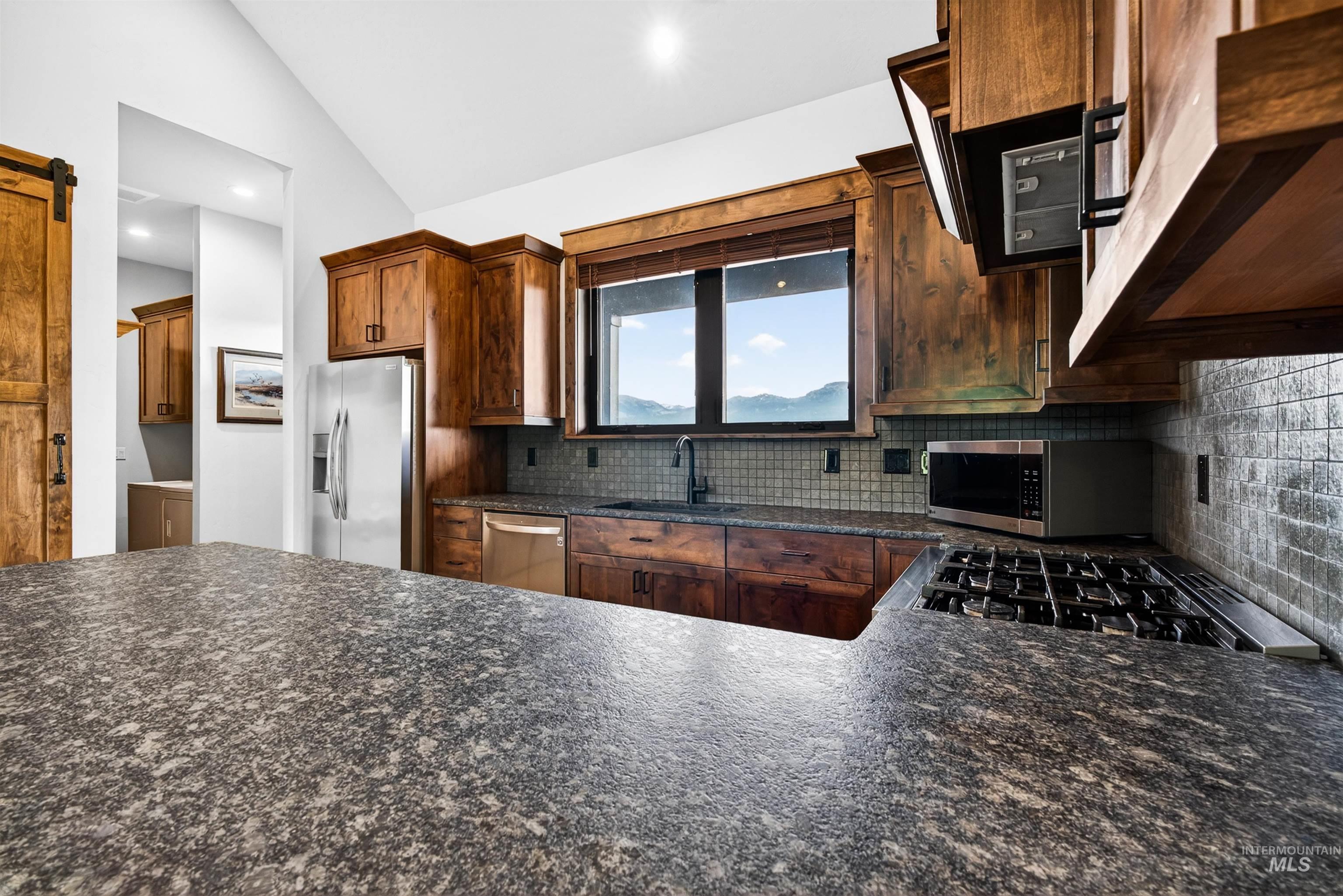 13911 Sky View Ct, McCall, Idaho 83638, 2 Bedrooms, 2 Bathrooms, Residential For Sale, Price $885,000,MLS 98990254